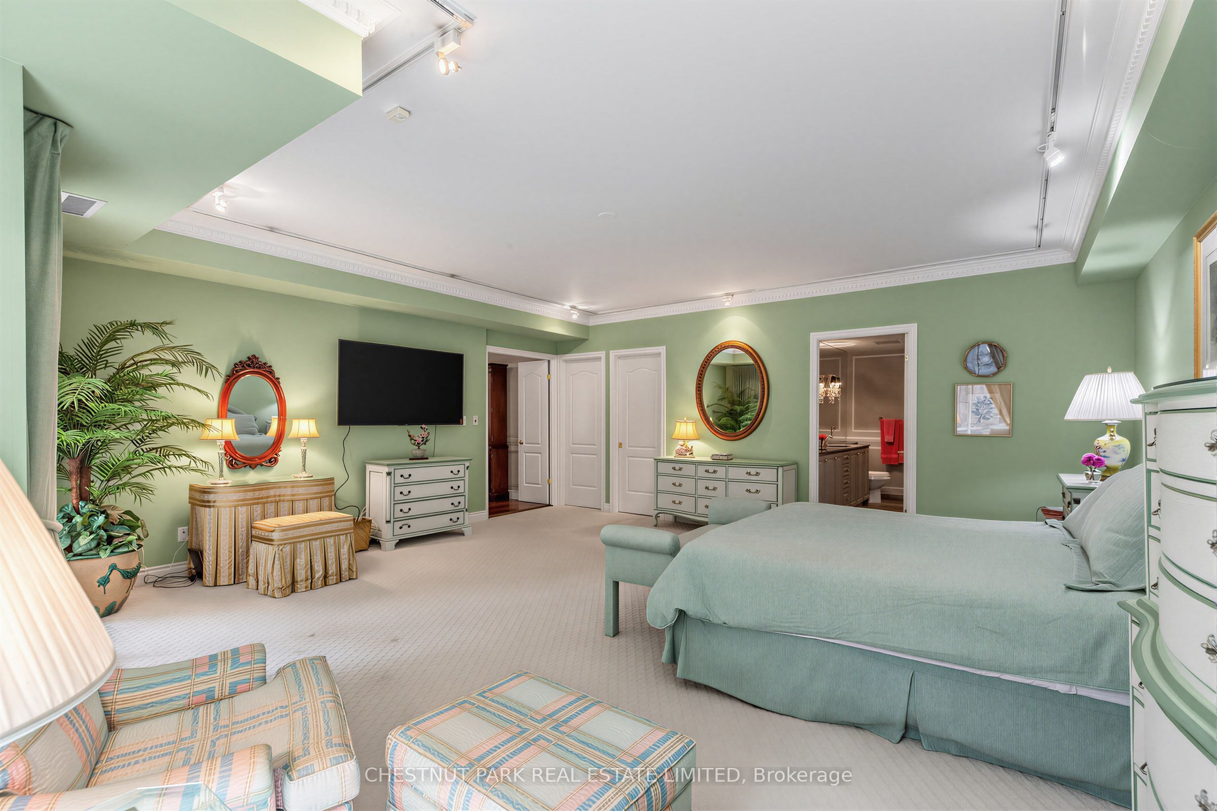 11 William Carson Crescent 102 Property Photo 17