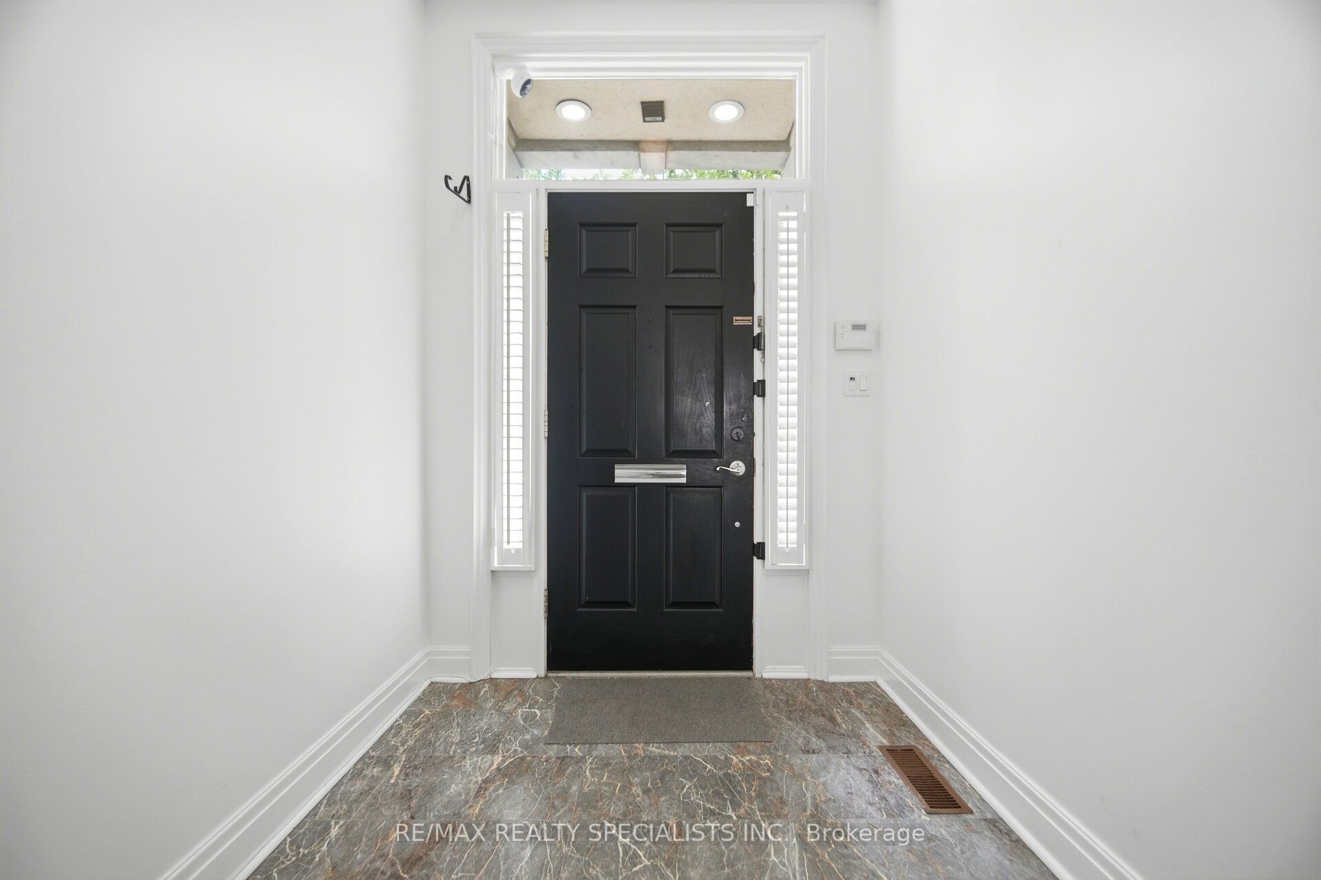 246 Walmer Road Property Photo 4