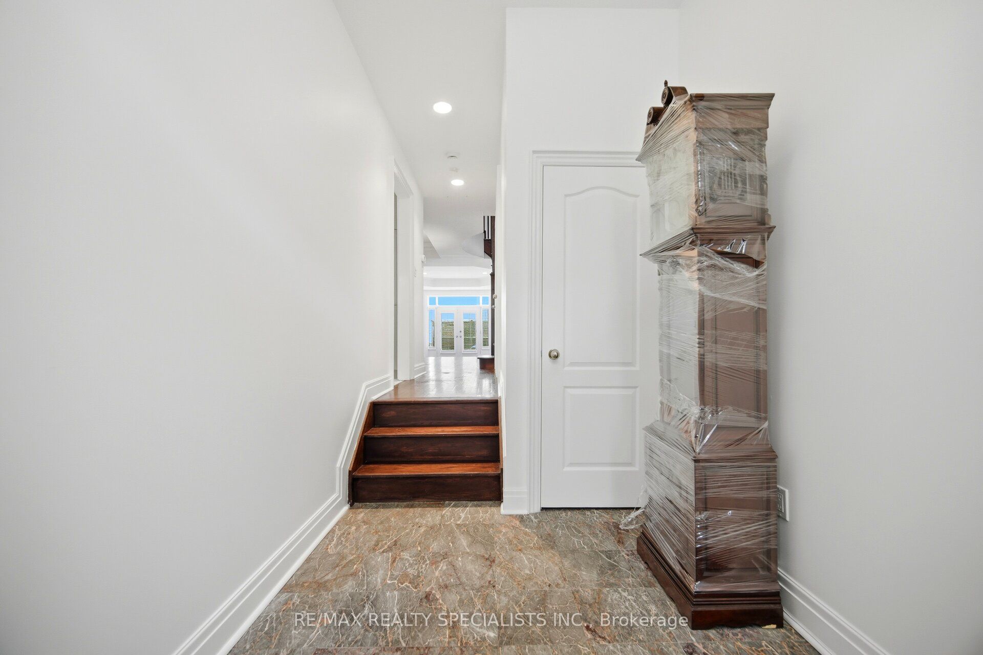 246 Walmer Road Property Photo 5