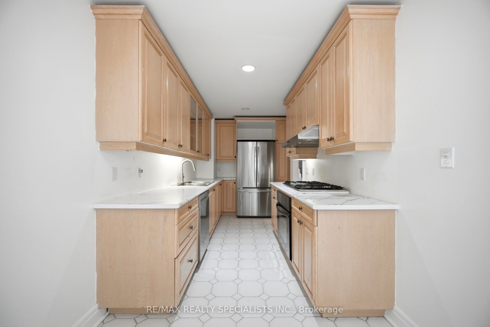 246 Walmer Road Property Photo 14