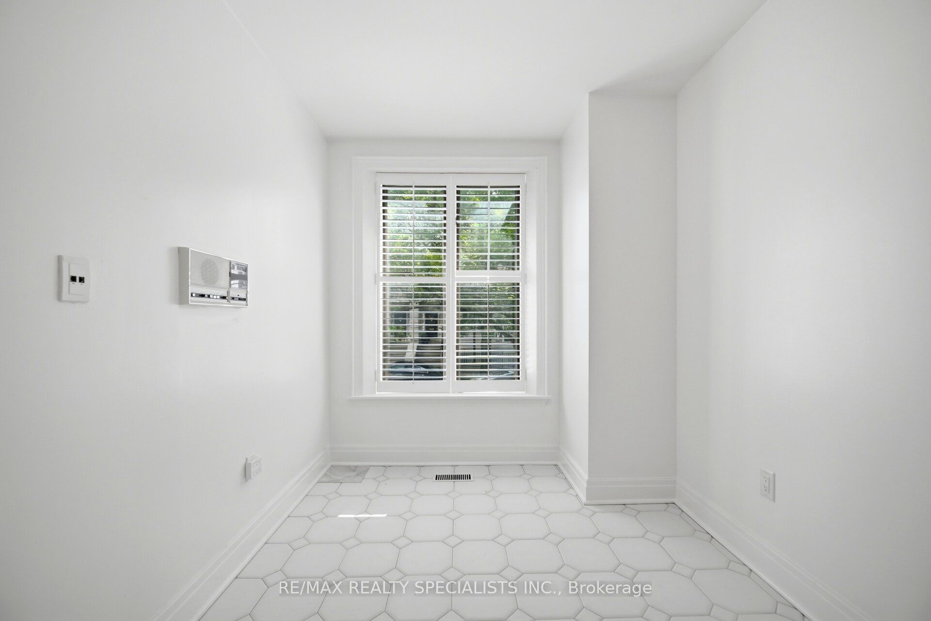246 Walmer Road Property Photo 15