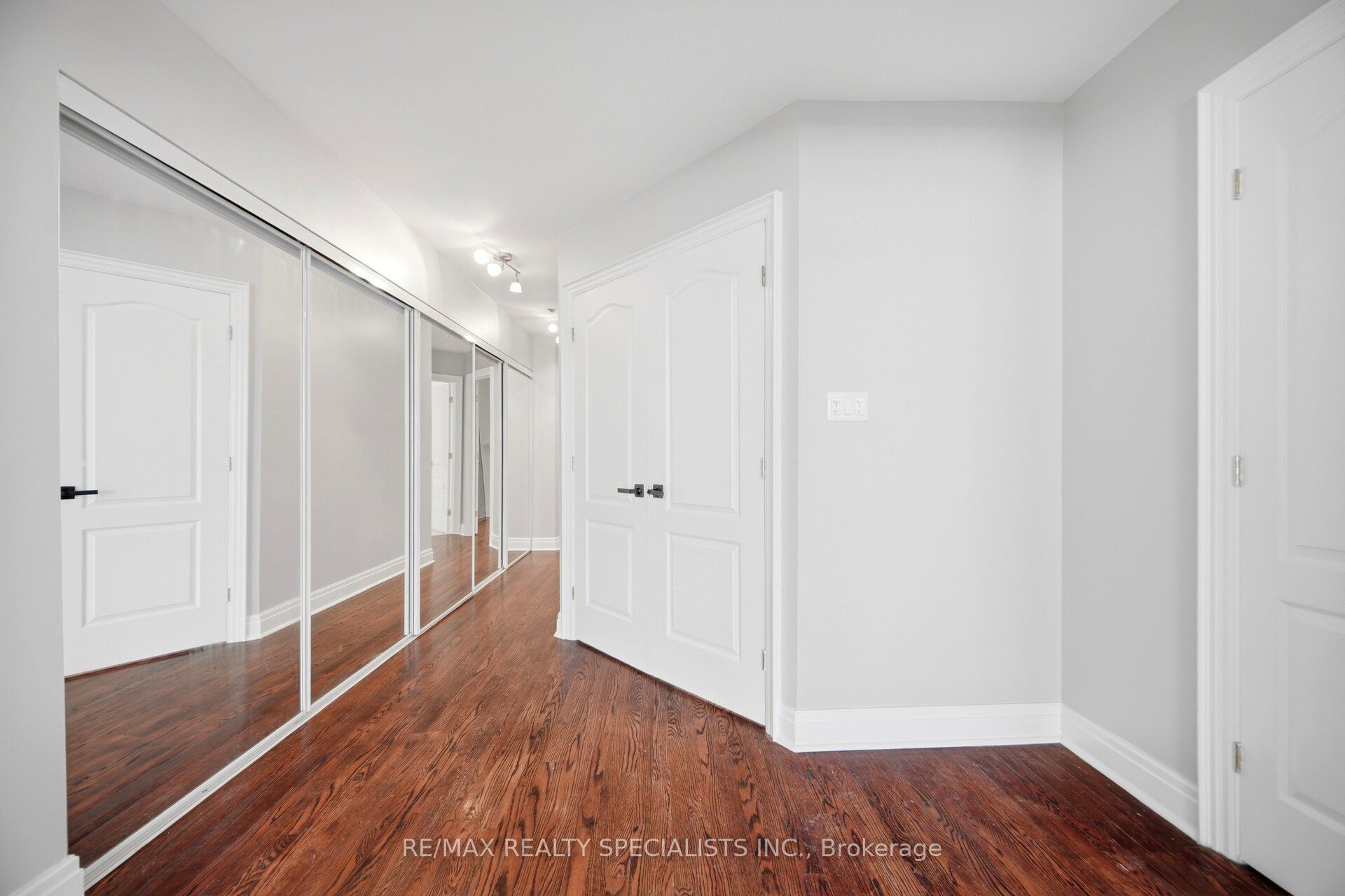 246 Walmer Road Property Photo 23