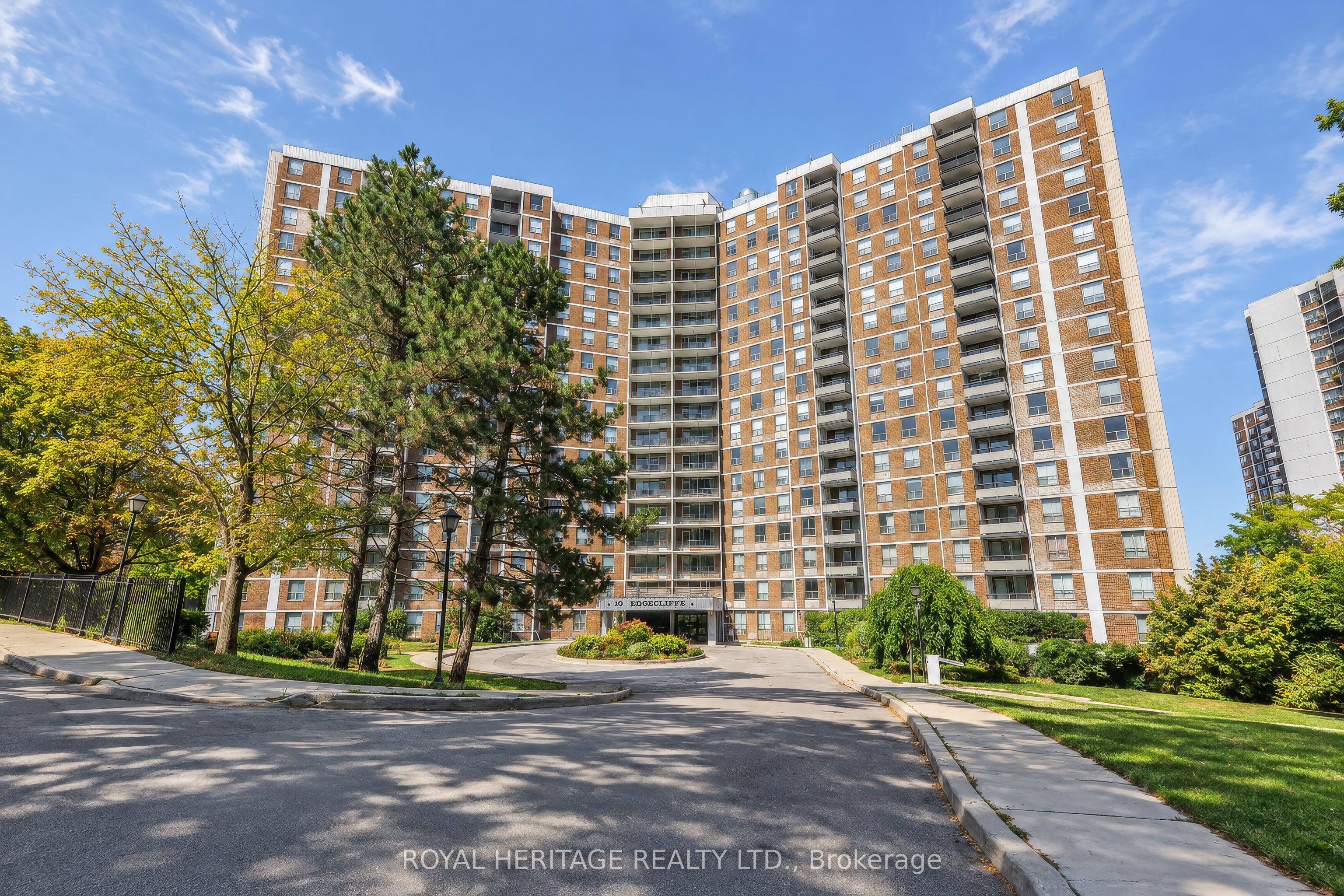 10 Edgecliff Golfway 603 Property Photo 1