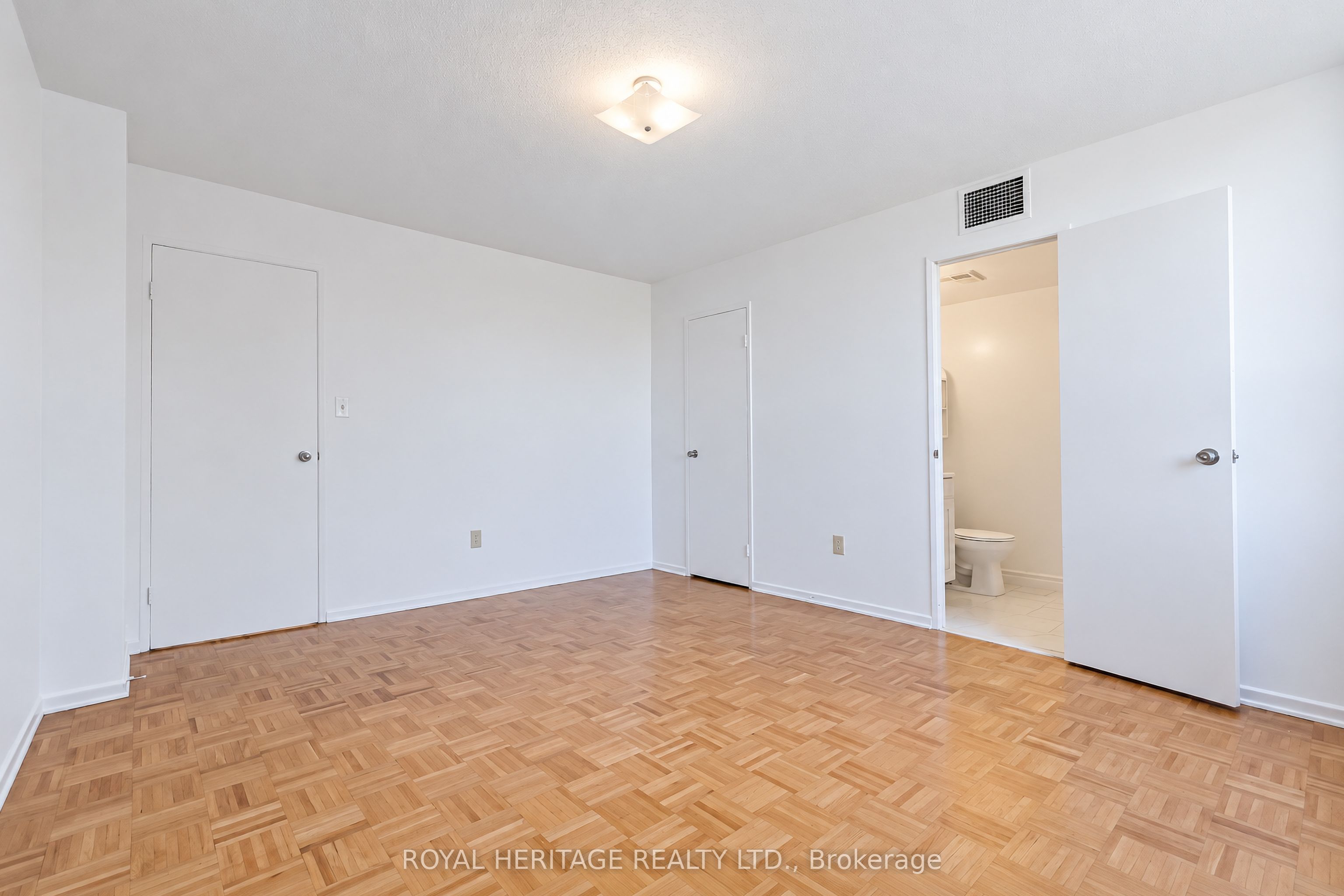 10 Edgecliff Golfway 603 Property Photo 29