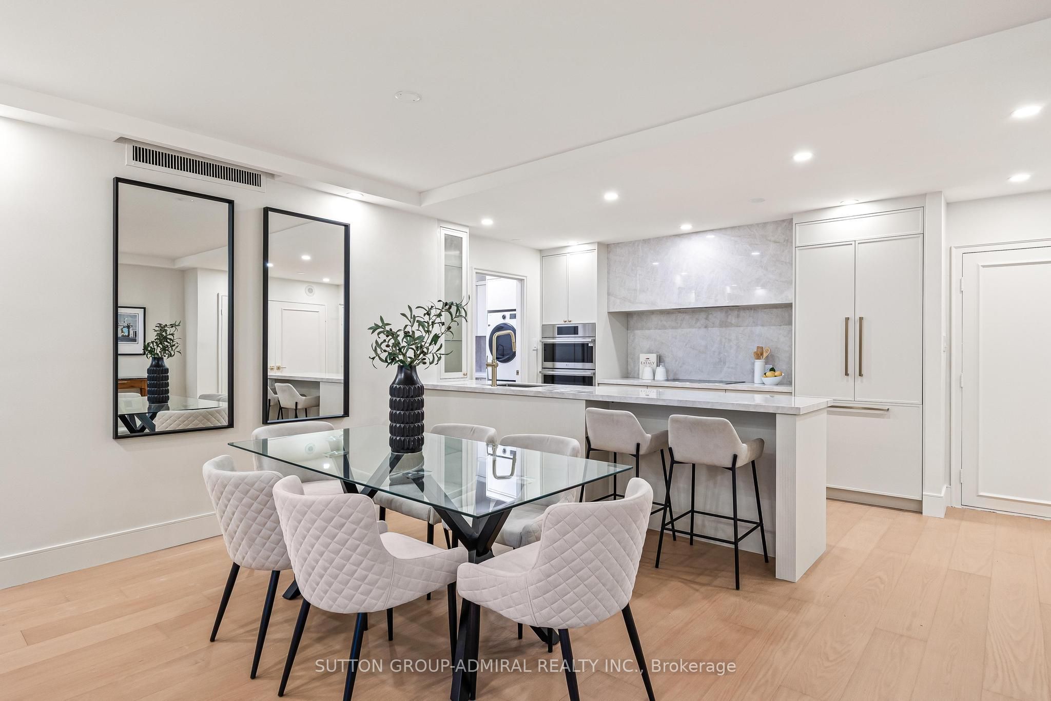 350 Lonsdale Road 407 Property Photo 8