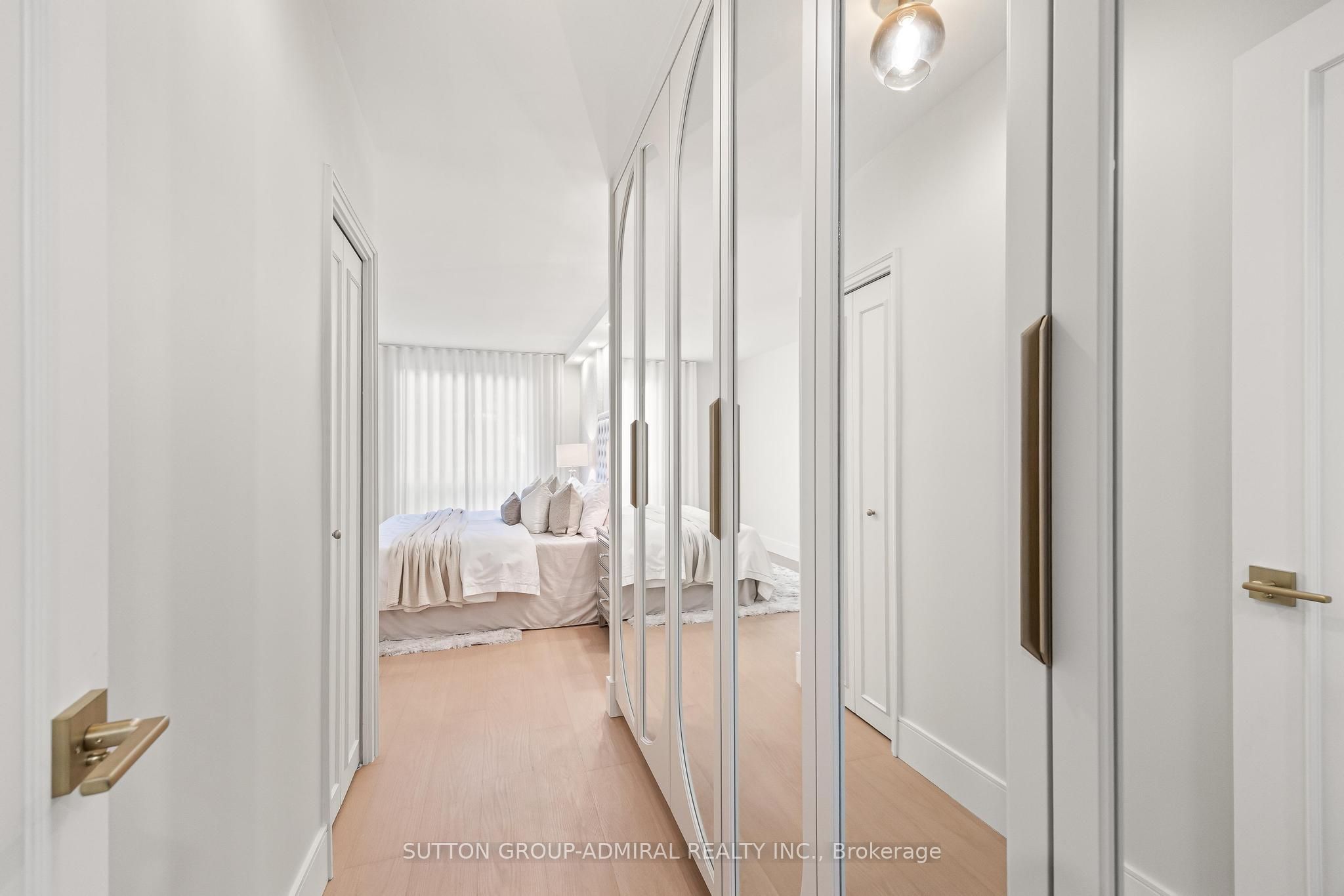 350 Lonsdale Road 407 Property Photo 14