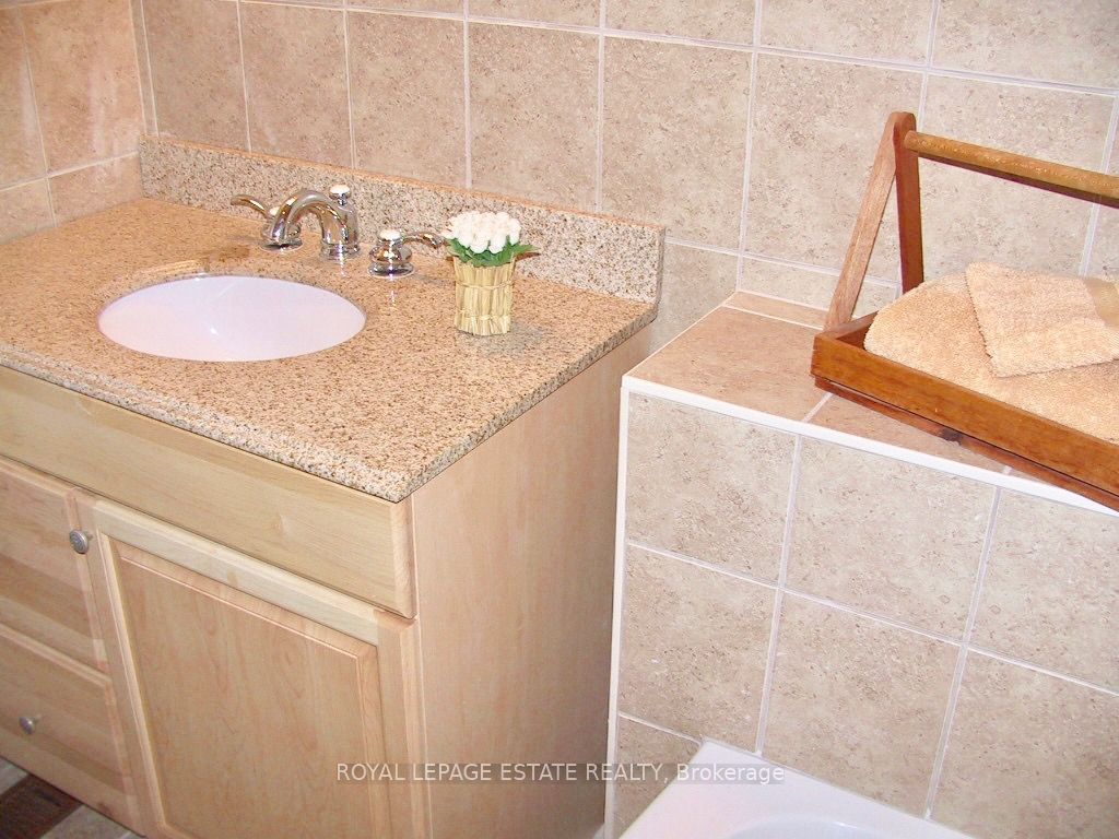 314 Avenue Road B Property Photo 11