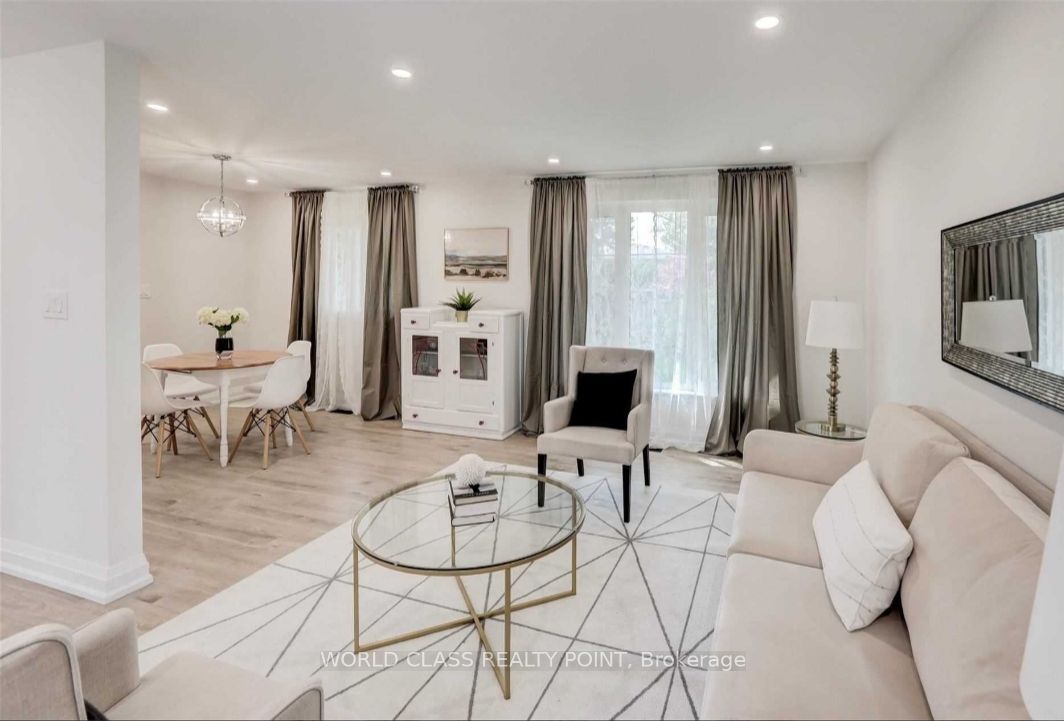 31 Grove Park Crescent Property Photo 2