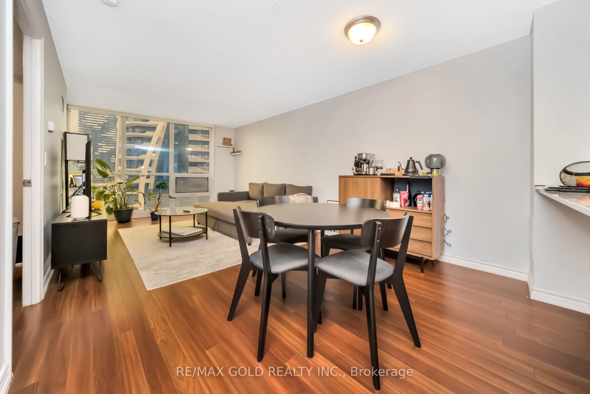 16 Yonge Street 1808 Property Photo 18