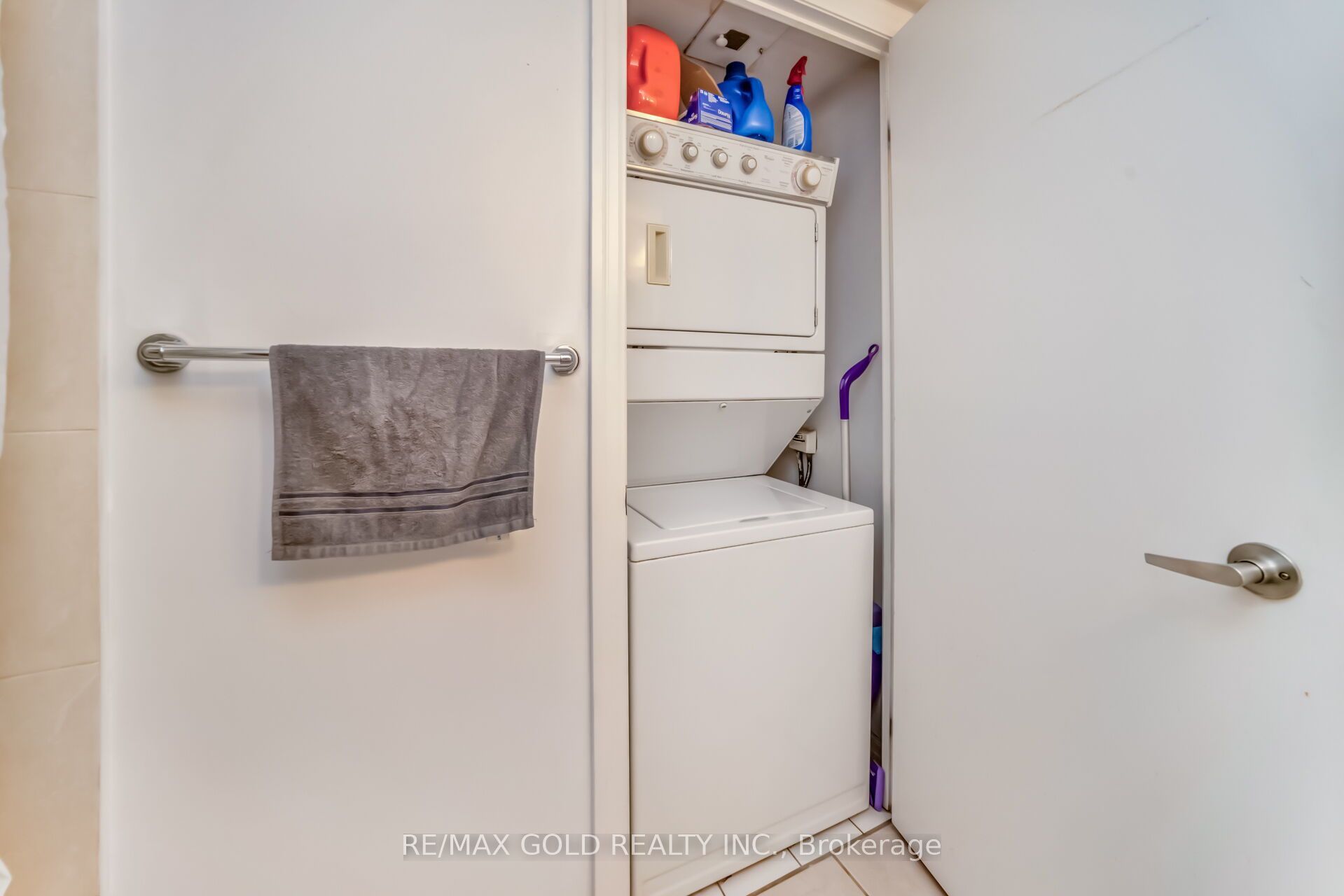 16 Yonge Street 1808 Property Photo 27