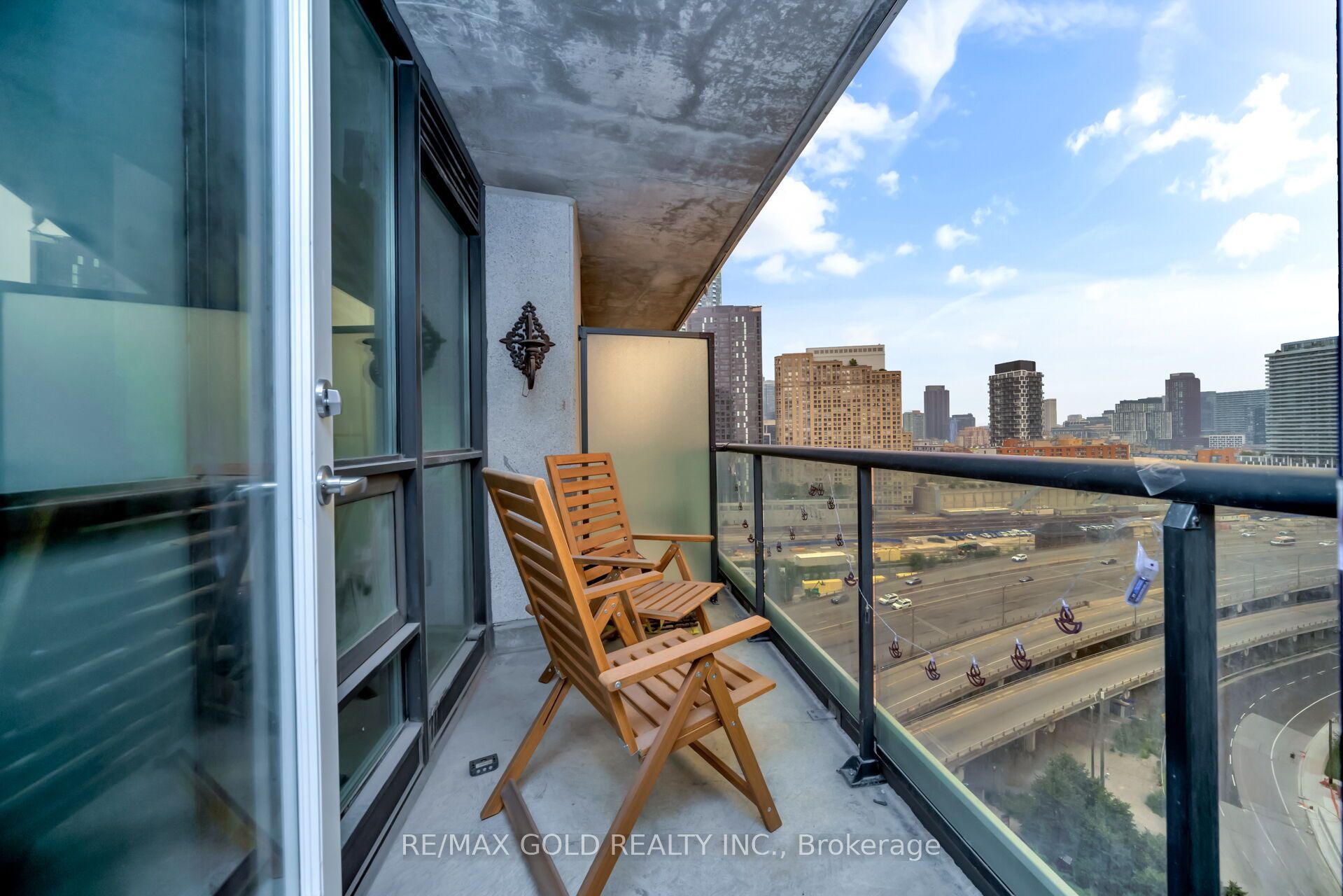 16 Yonge Street 1808 Property Photo 31