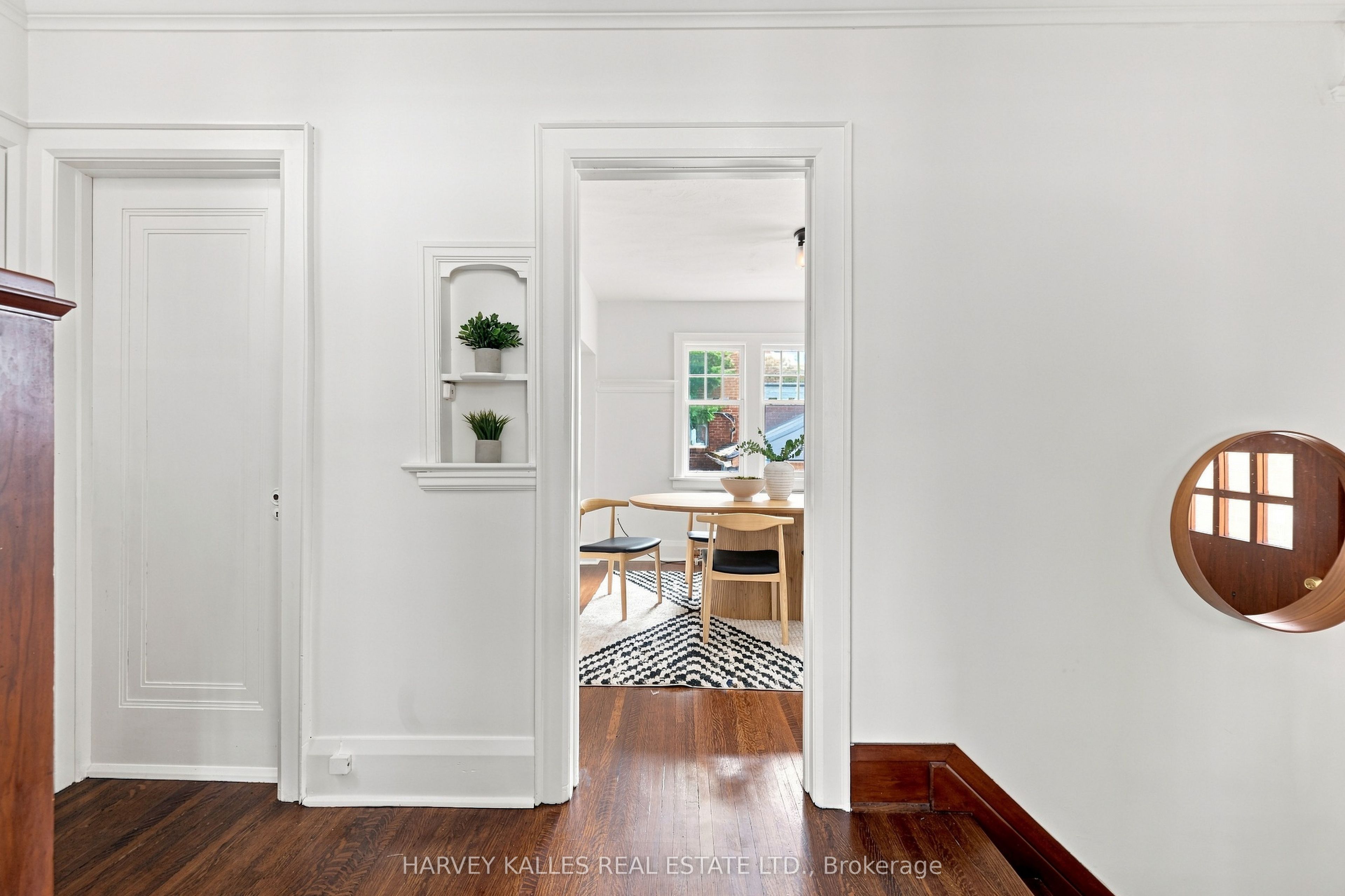 231 Glengrove Avenue W Property Photo 11