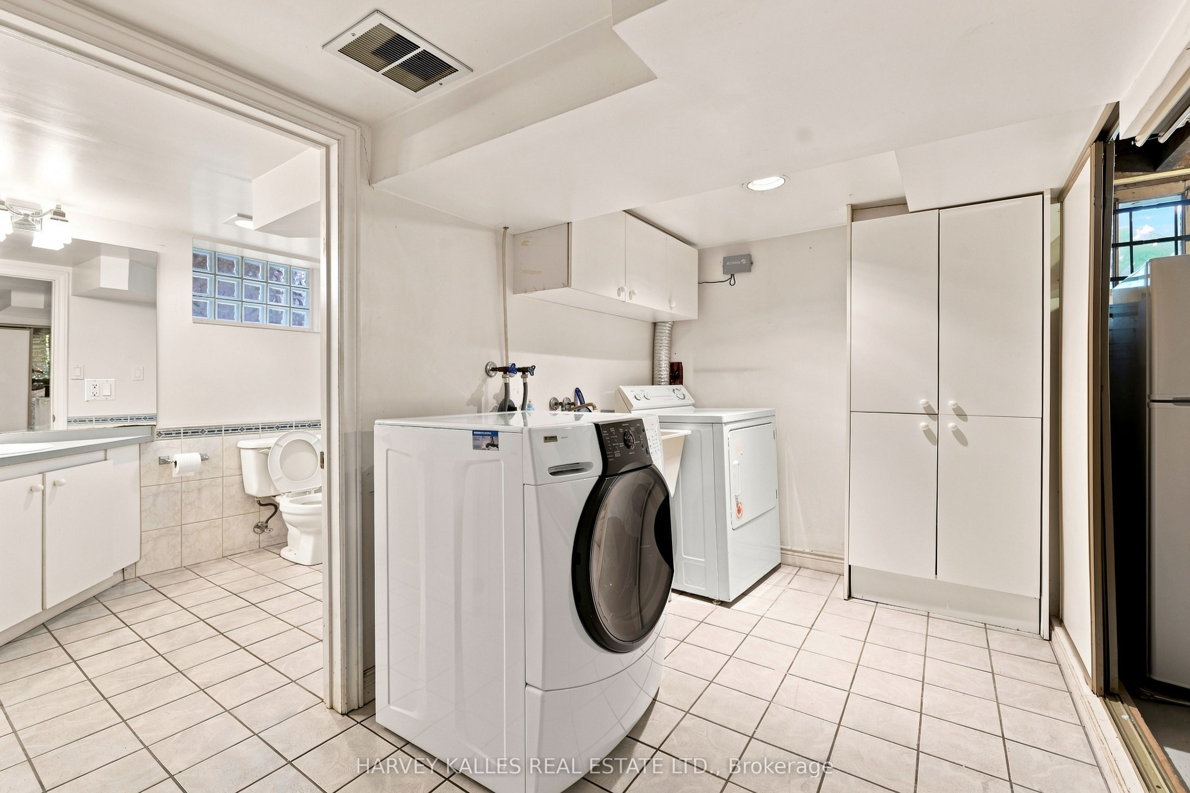 231 Glengrove Avenue W Property Photo 29