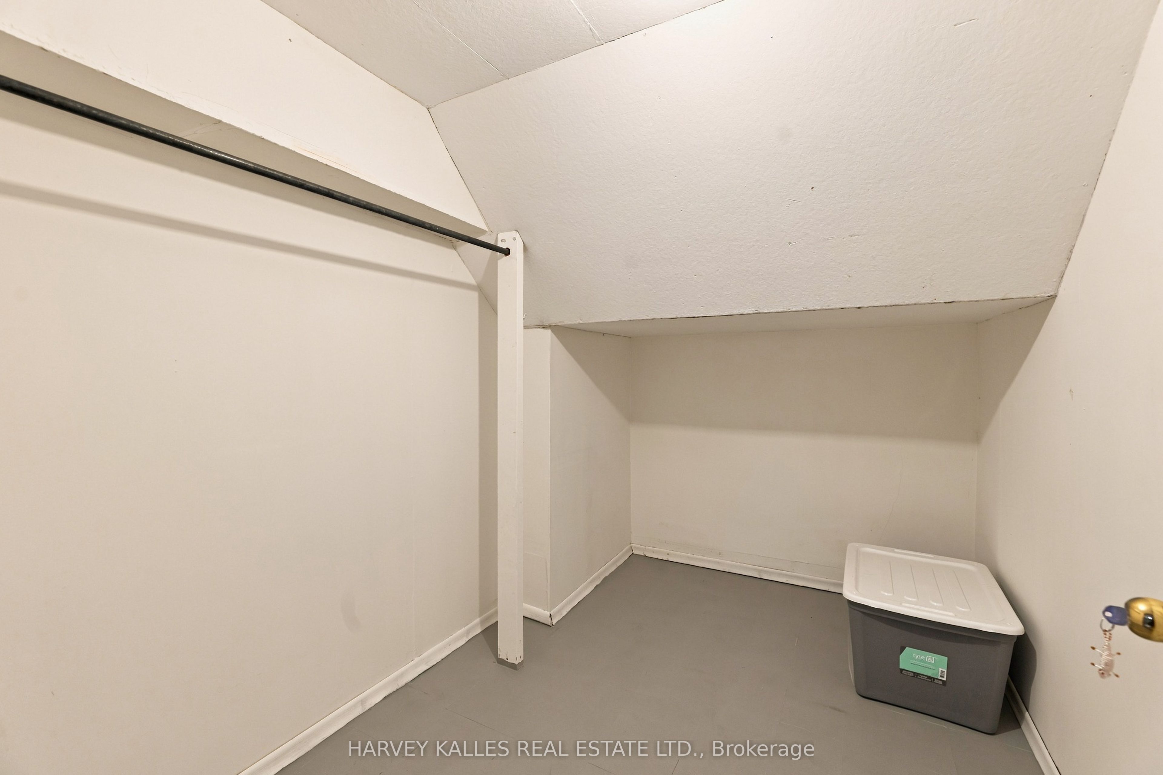 231 Glengrove Avenue W Property Photo 30