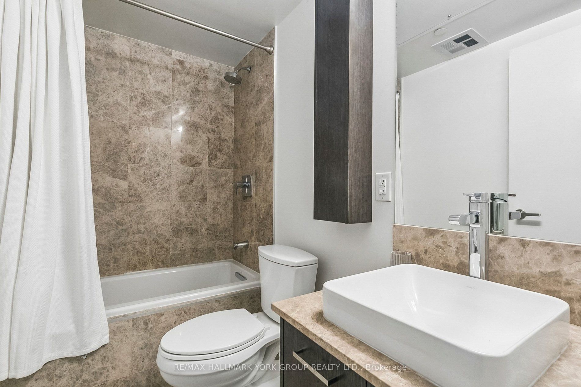 3018 Yonge Street 606 Property Photo 44