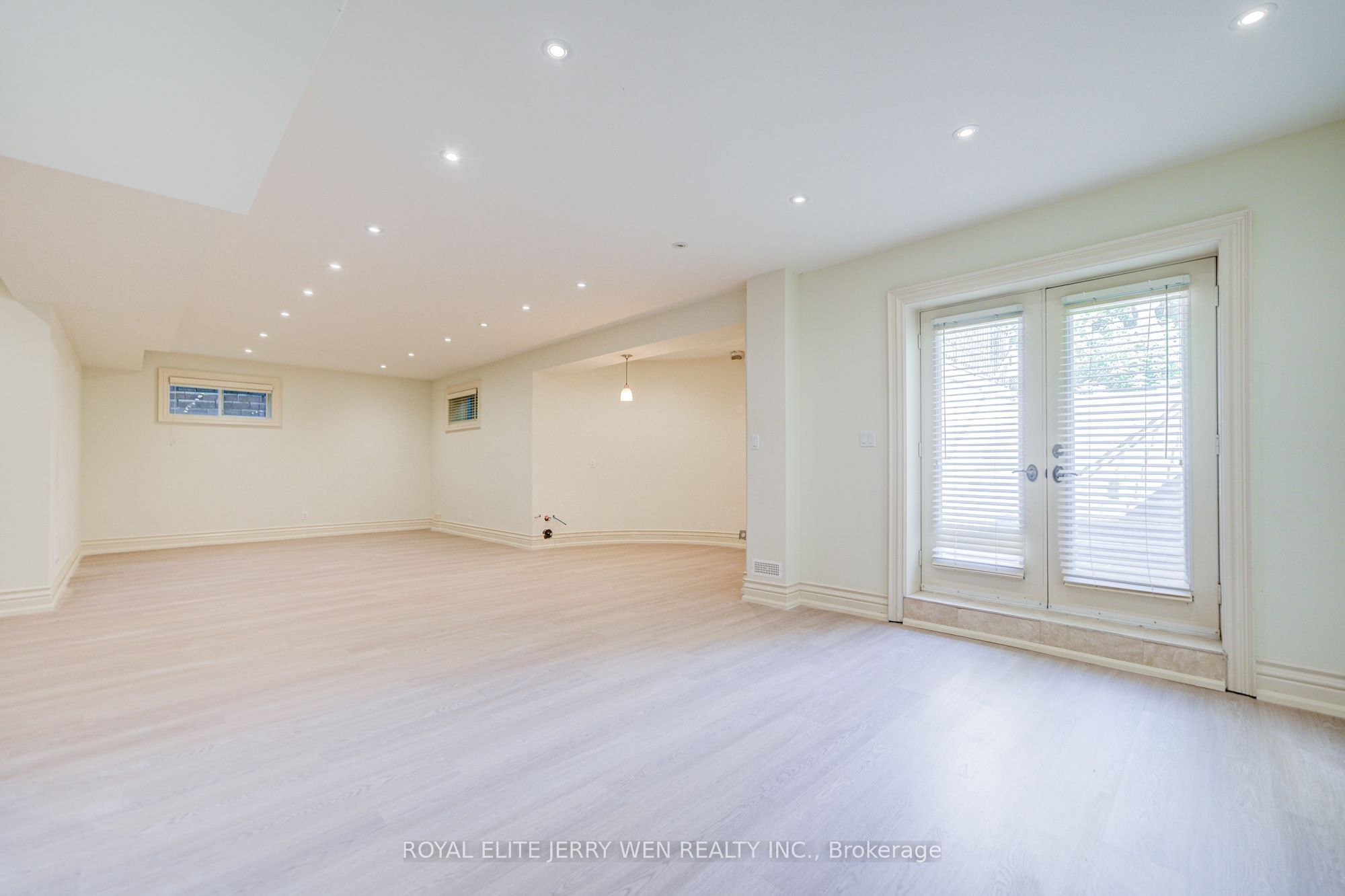 330 Hillcrest Avenue Property Photo 26