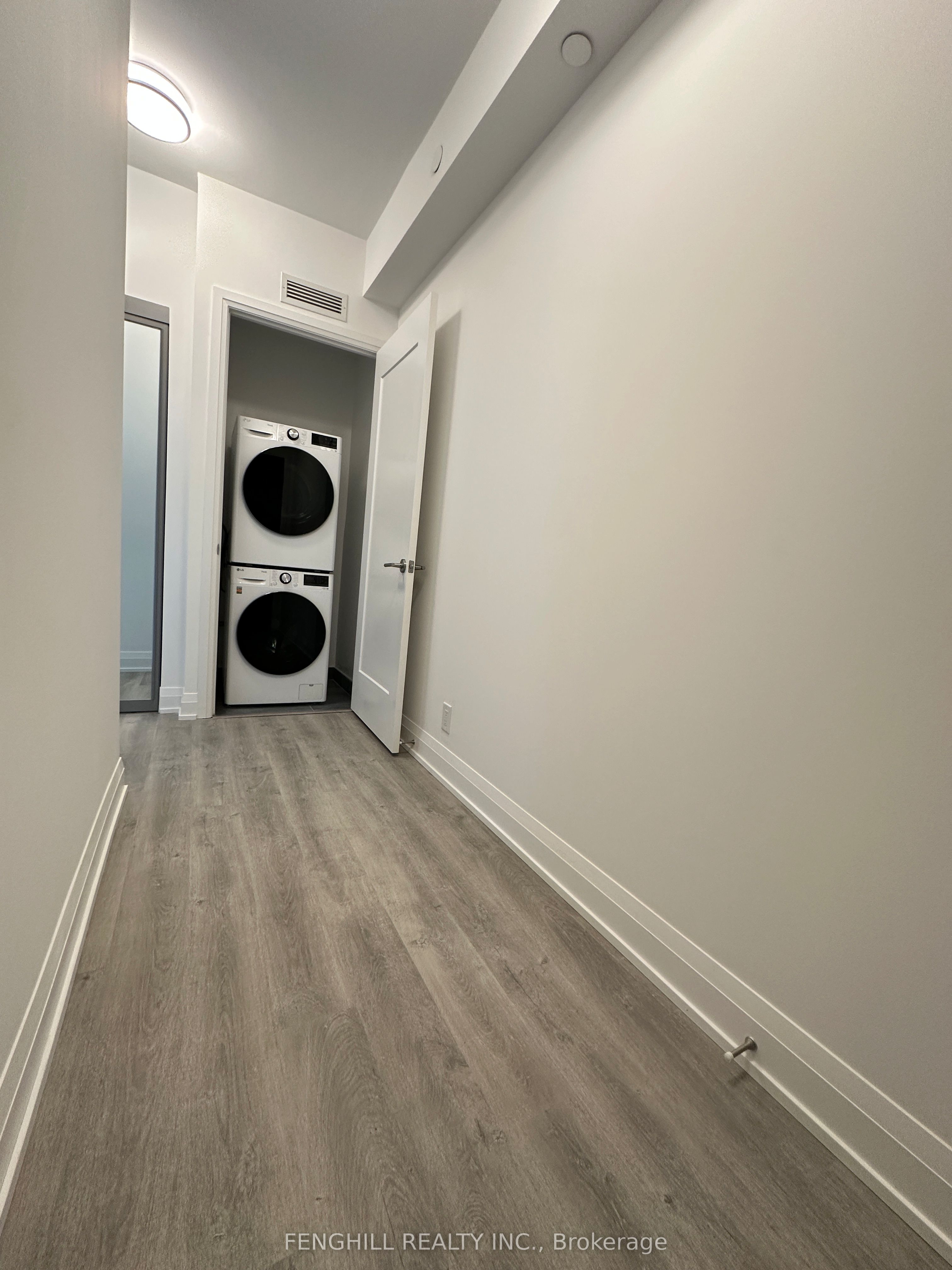 65 Broadway Avenue Property Photo 5
