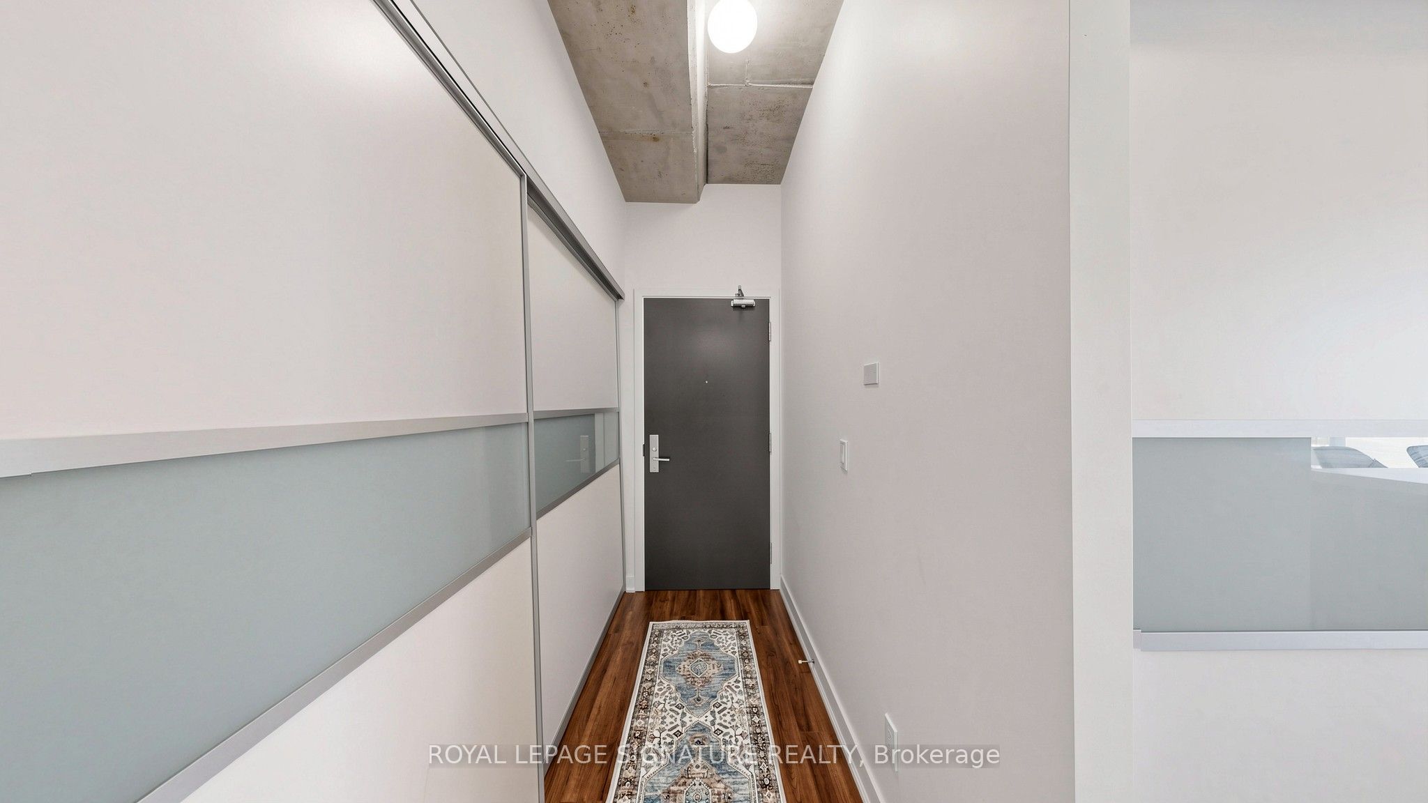 552 Wellington Street W 1305 Property Photo 39