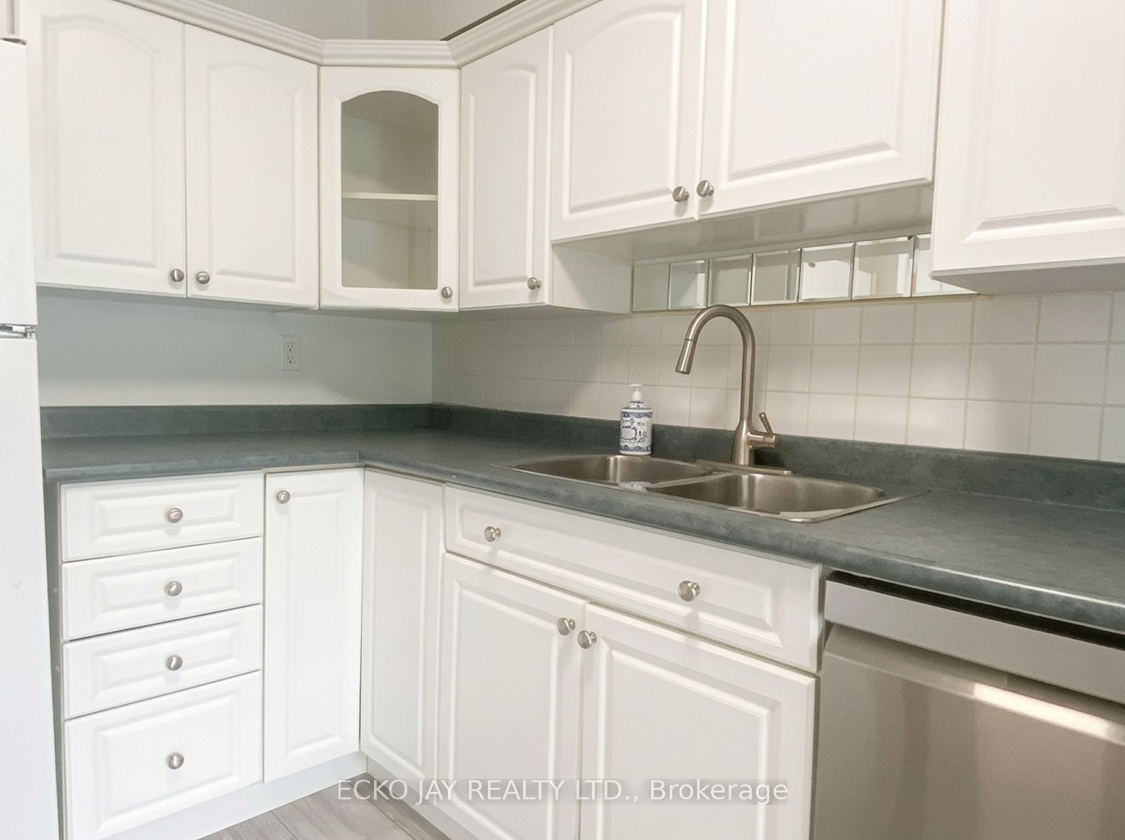 1801 O'connor Drive 116 Property Photo 8