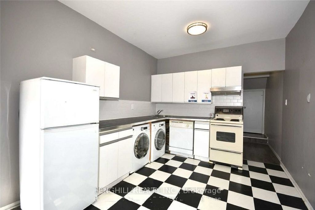 678 Bathurst Street Main Property Photo 2