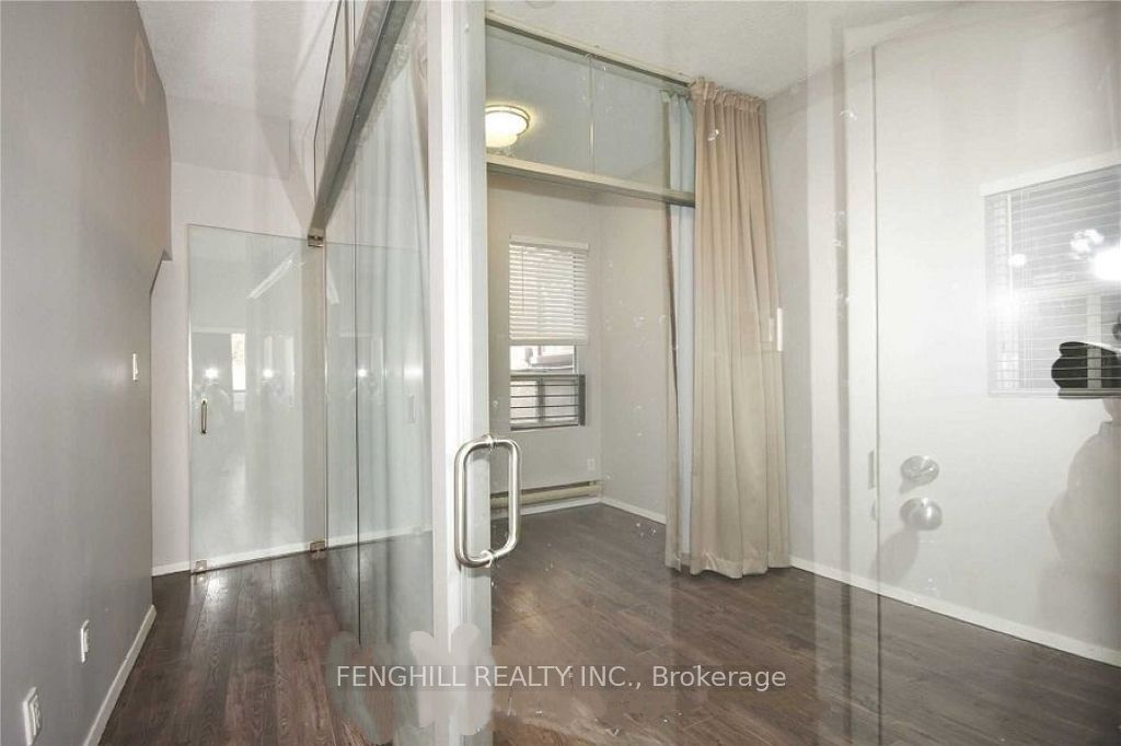 678 Bathurst Street Main Property Photo 5