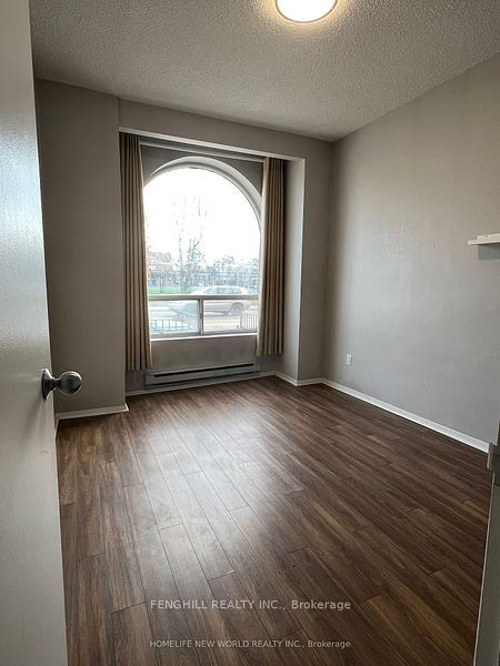 678 Bathurst Street Main Property Photo 8