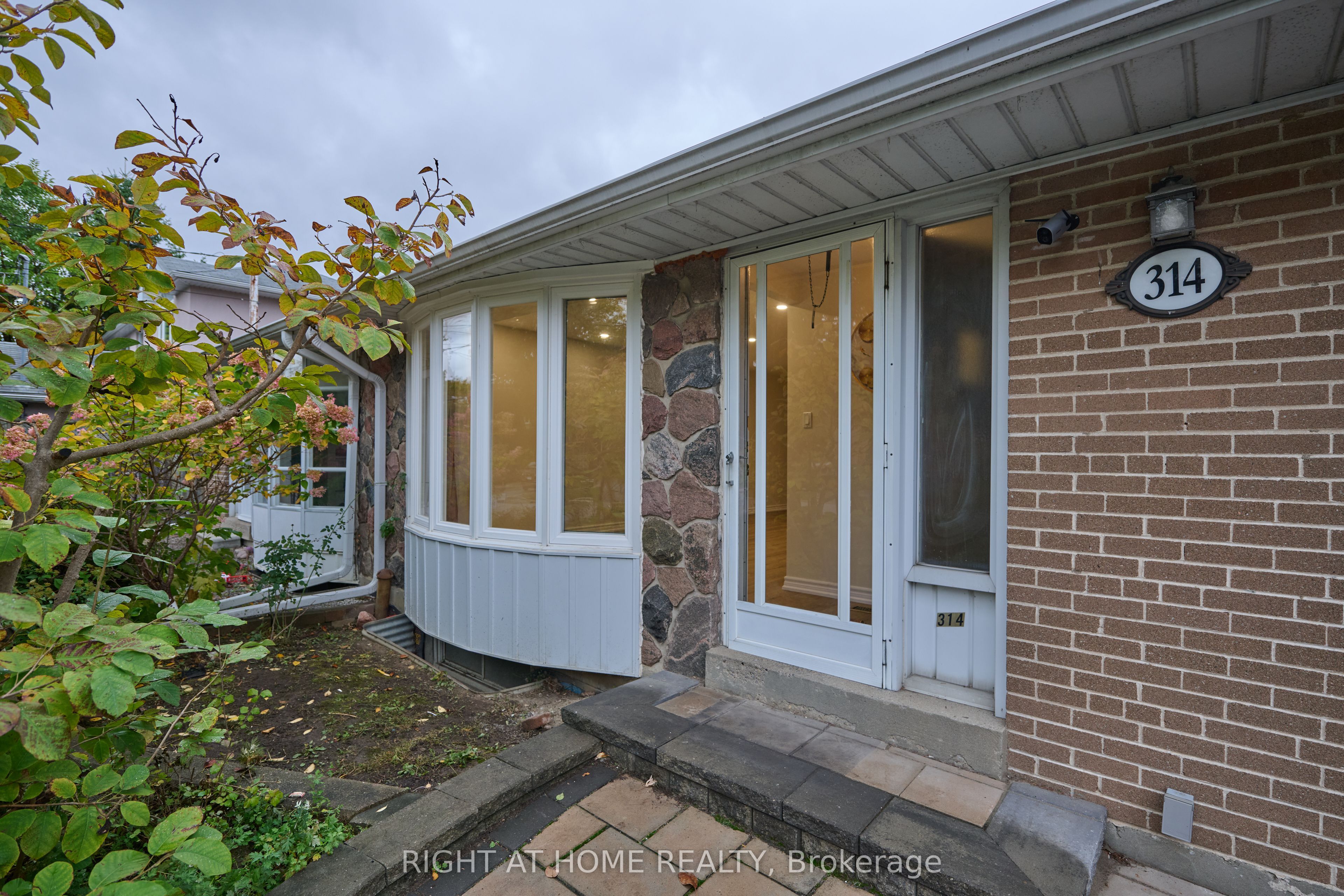 314 Dudley Avenue Property Photo 2
