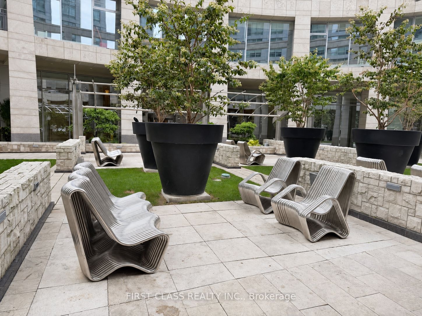 2181 Yonge Street 2912 Property Photo 2
