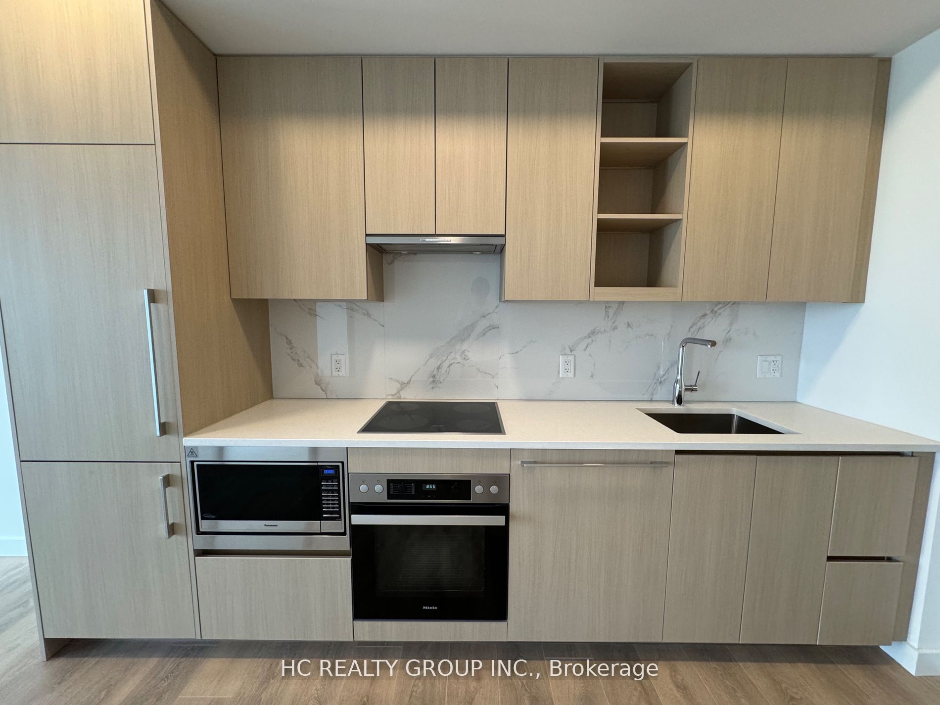 27 Mcmahon Drive 2015 Property Photo 9