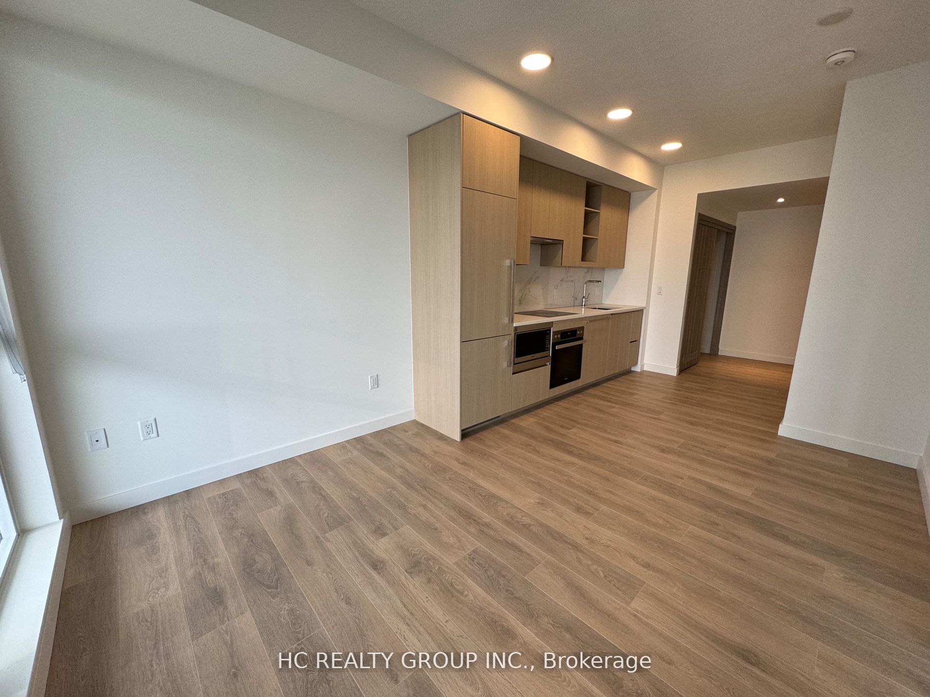 27 Mcmahon Drive 2015 Property Photo 10