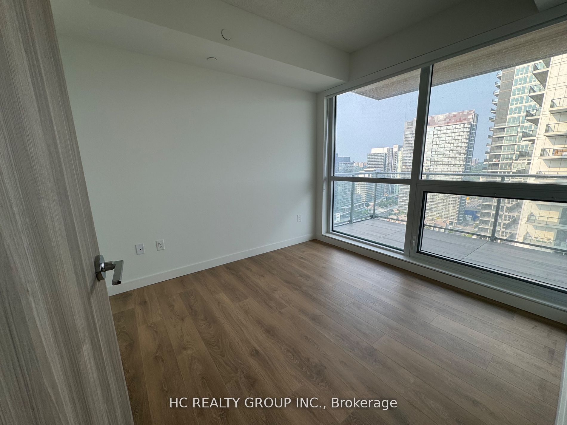27 Mcmahon Drive 2015 Property Photo 12