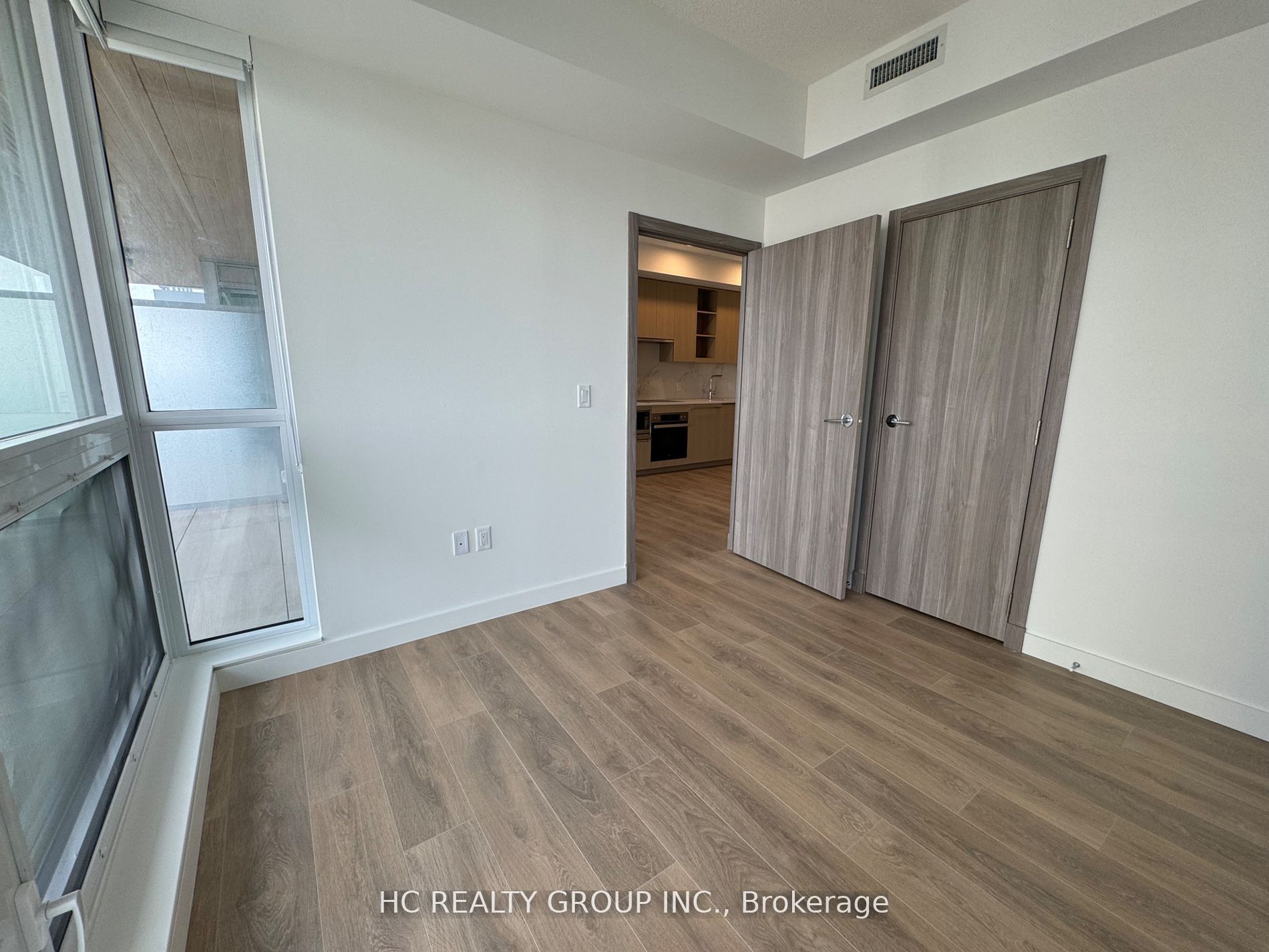 27 Mcmahon Drive 2015 Property Photo 14