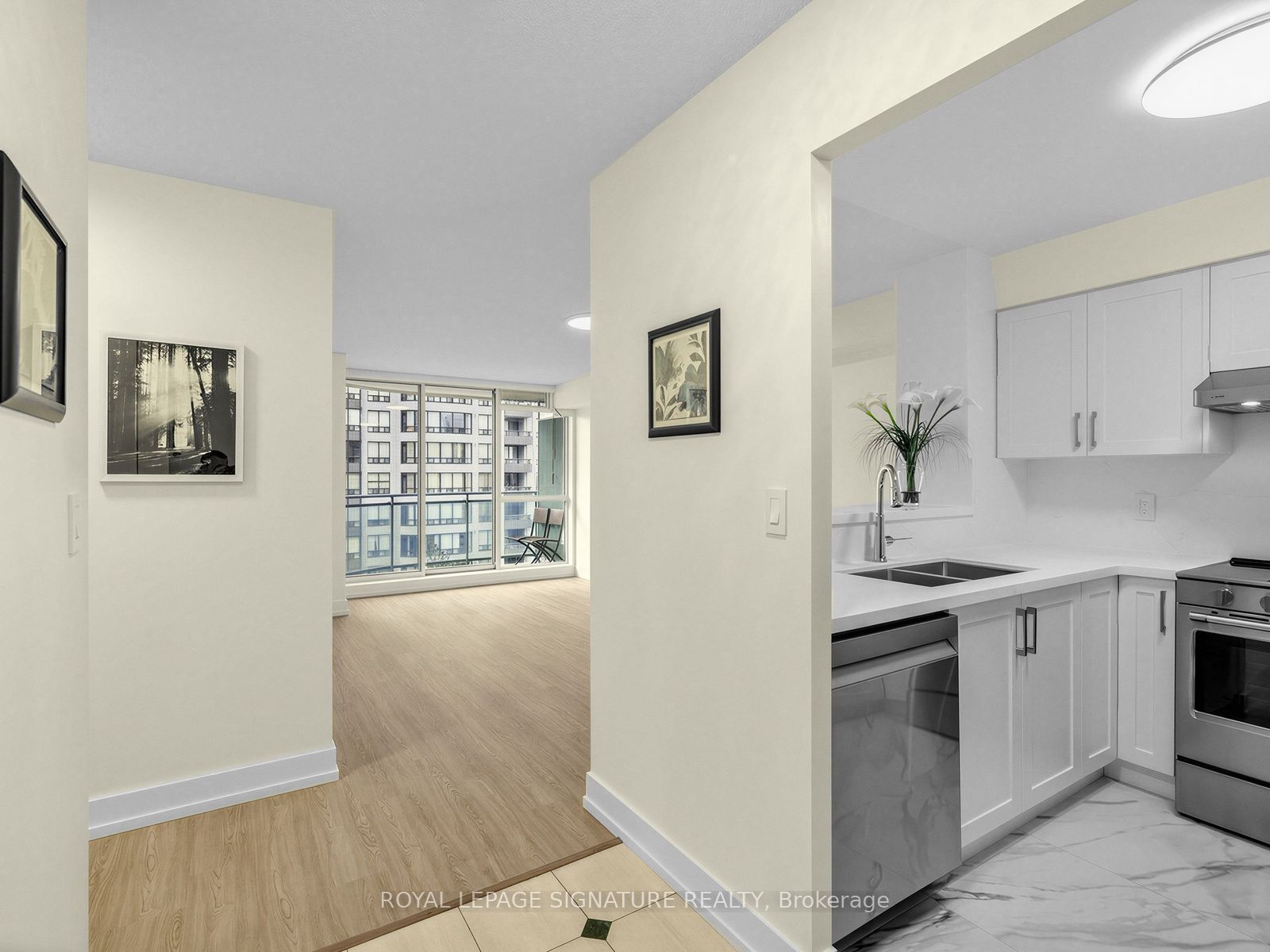 28 Pemberton Avenue 1009 Property Photo 1