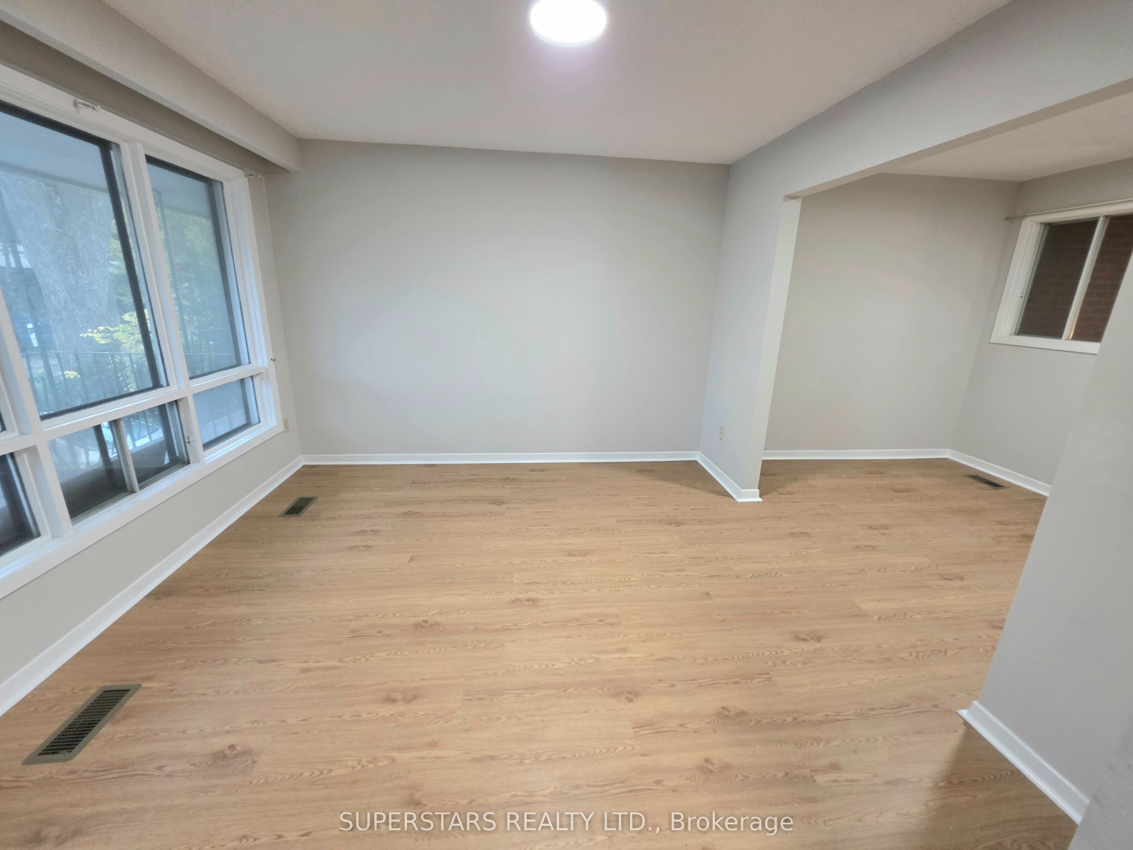 158a Strachan Avenue Property Photo 3