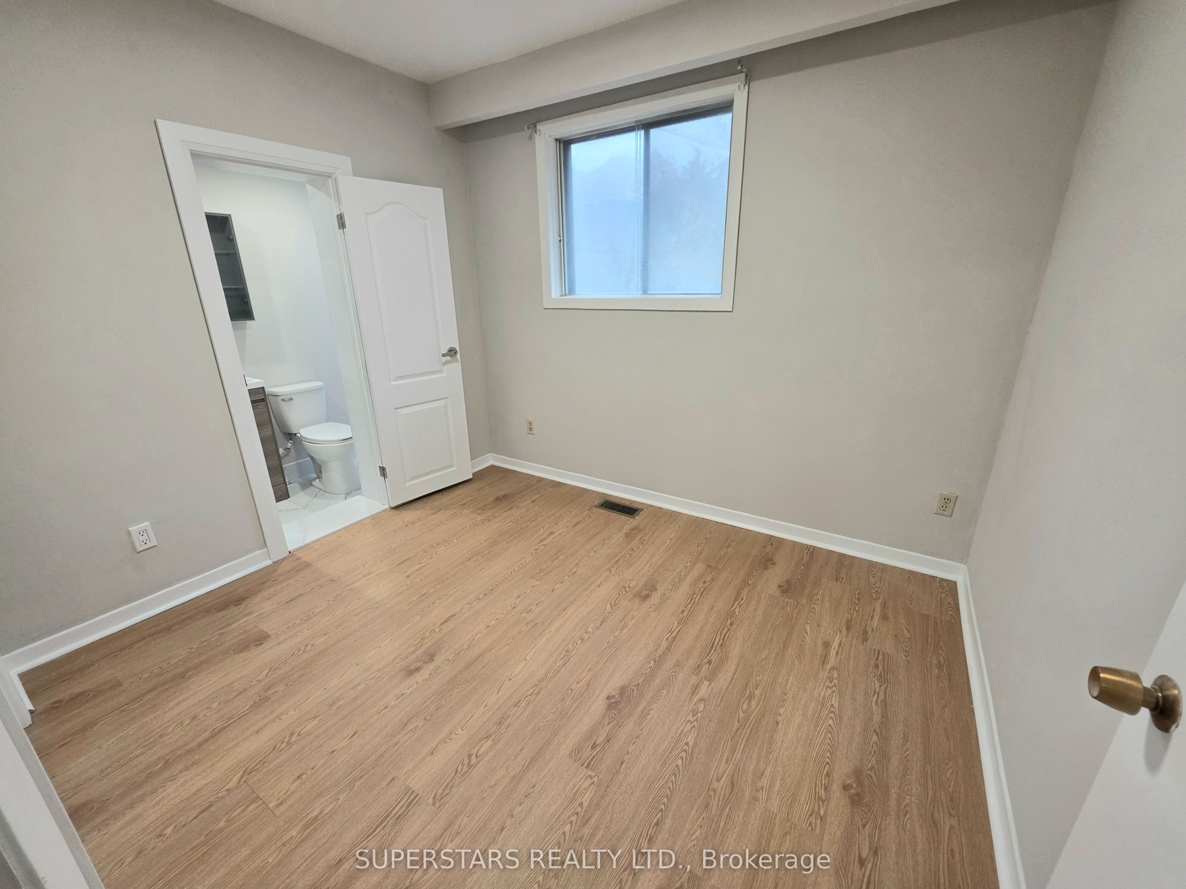 158a Strachan Avenue Property Photo 10