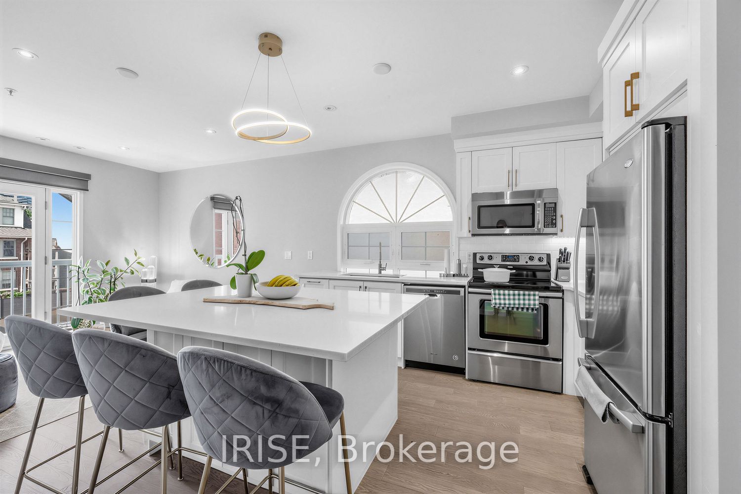539 Jarvis Street Ph8 Property Photo 1