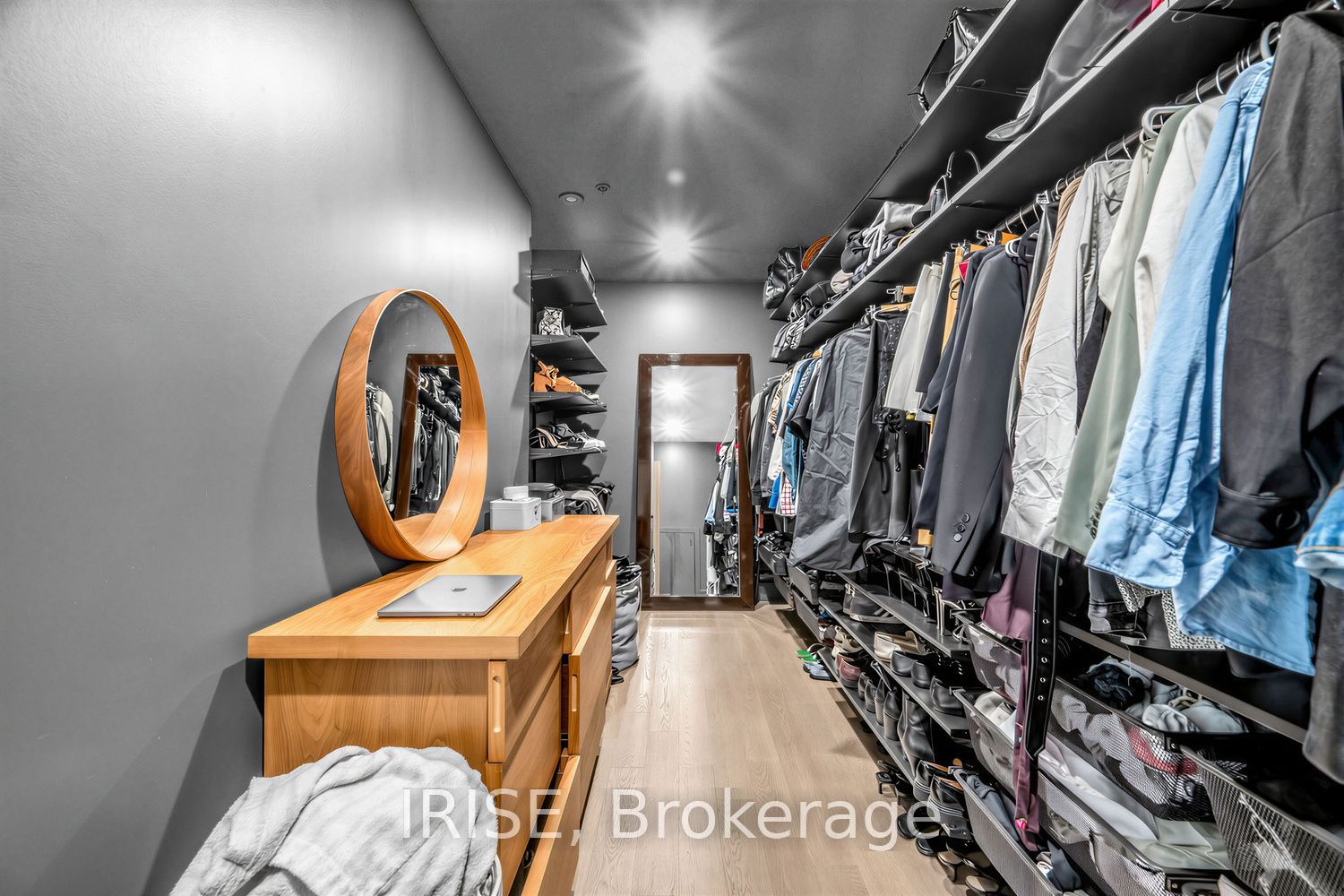 539 Jarvis Street Ph8 Property Photo 15