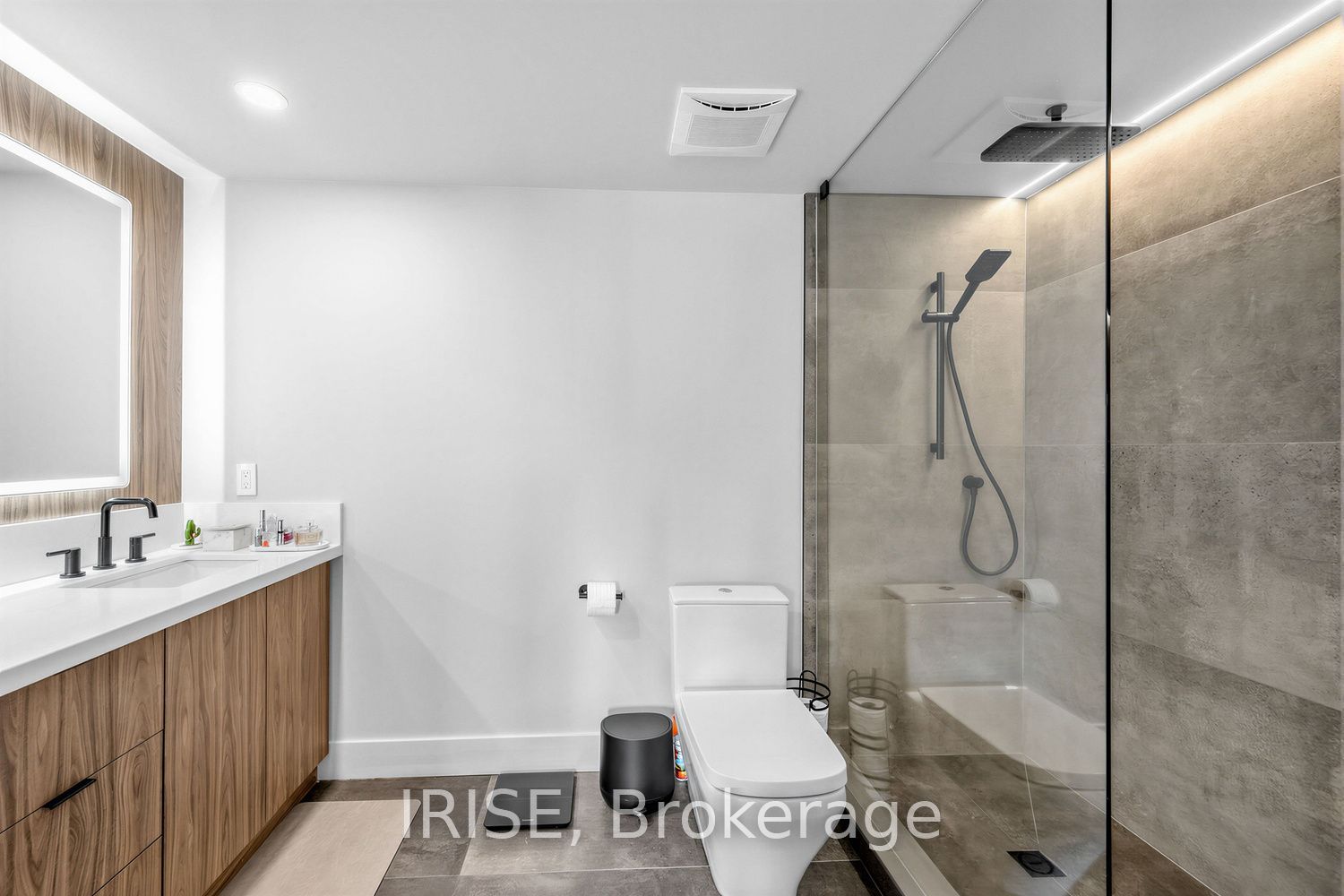 539 Jarvis Street Ph8 Property Photo 17