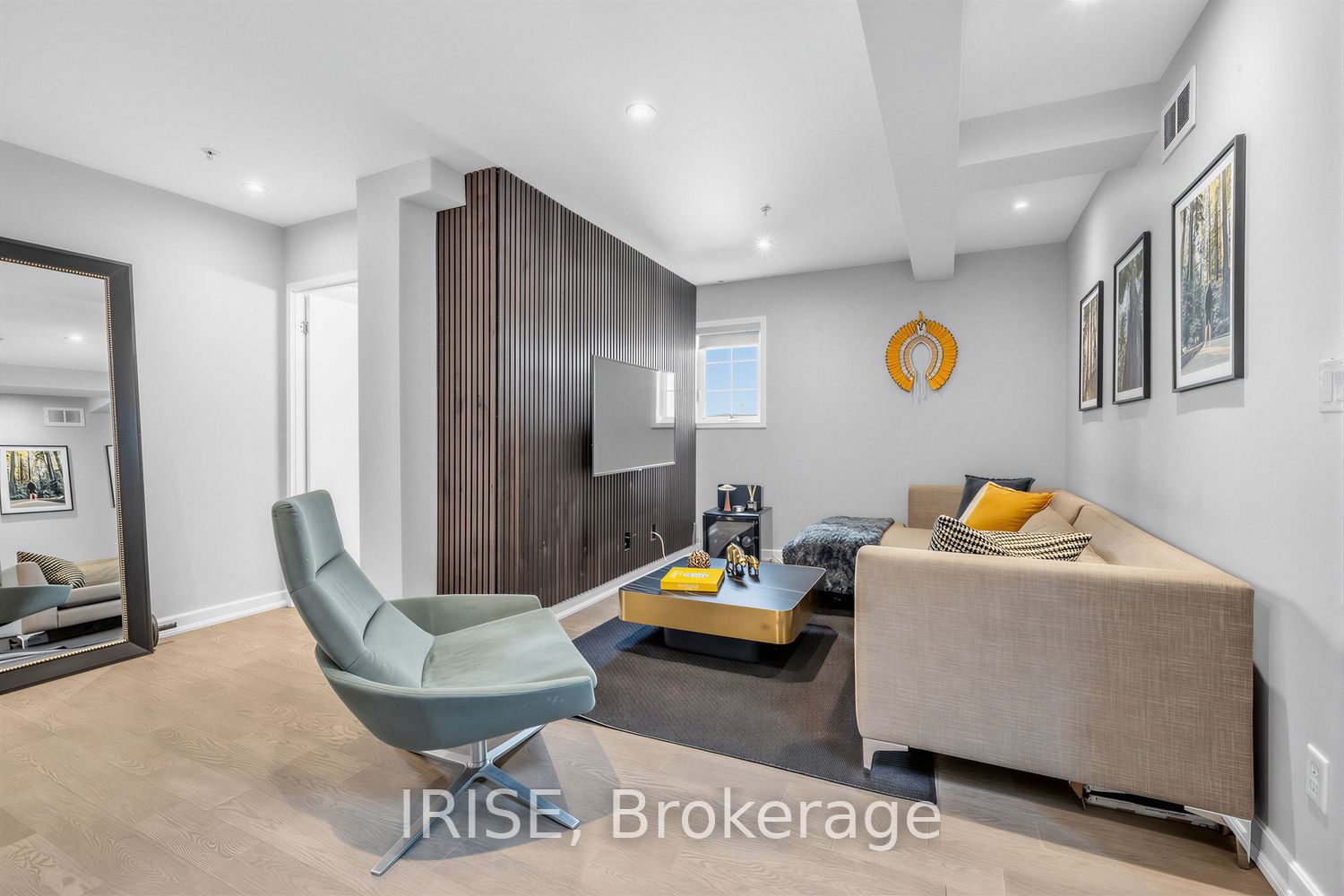 539 Jarvis Street Ph8 Property Photo 18