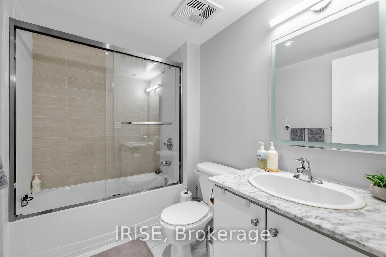 539 Jarvis Street Ph8 Property Photo 23