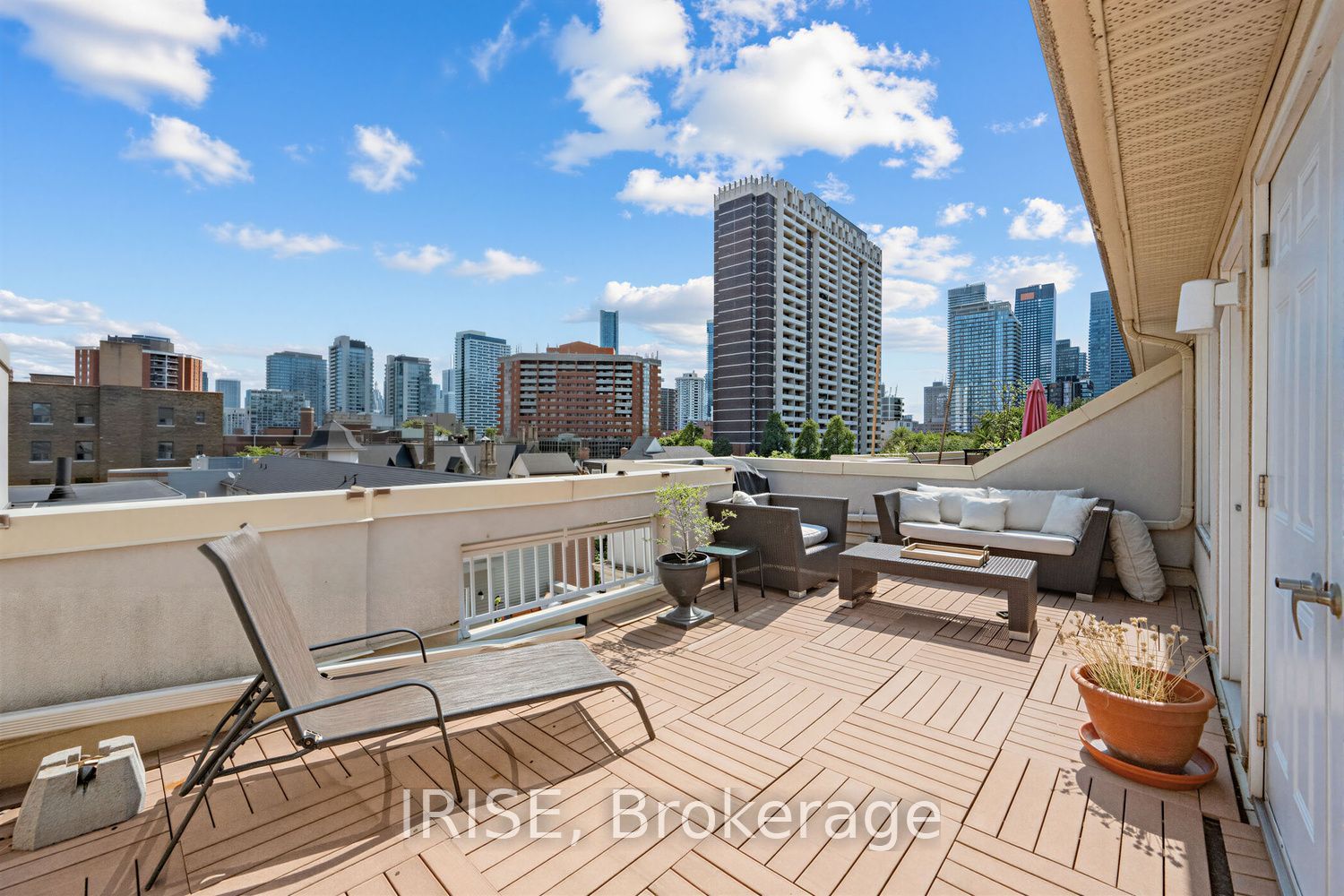 539 Jarvis Street Ph8 Property Photo 28