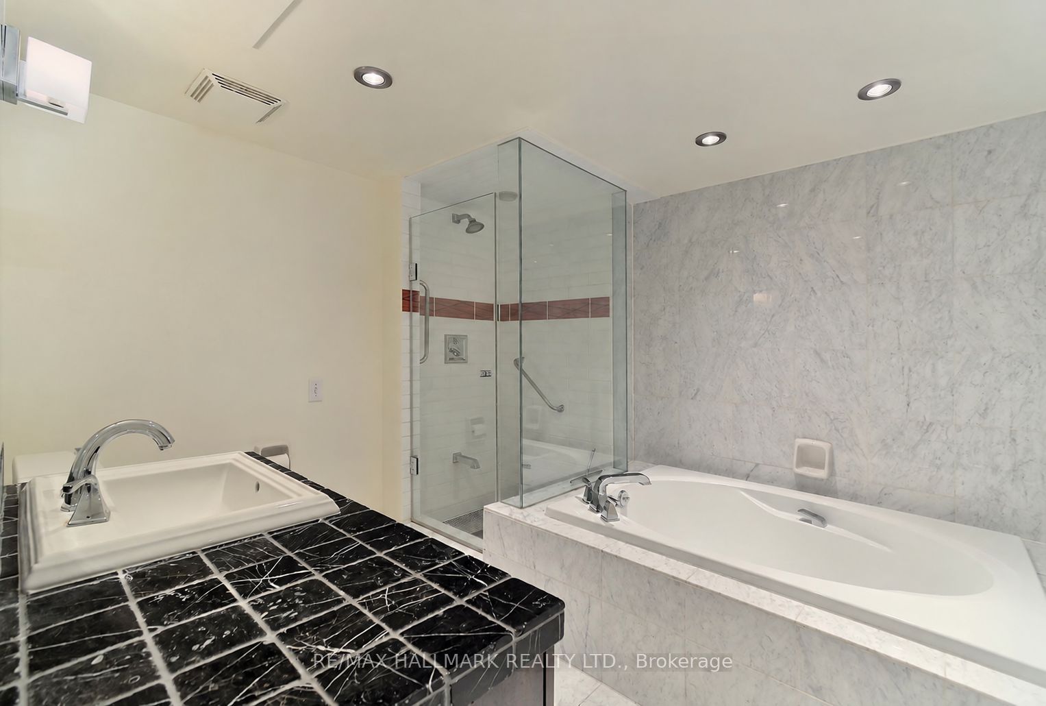 1177 Yonge Street 403 Property Photo 17