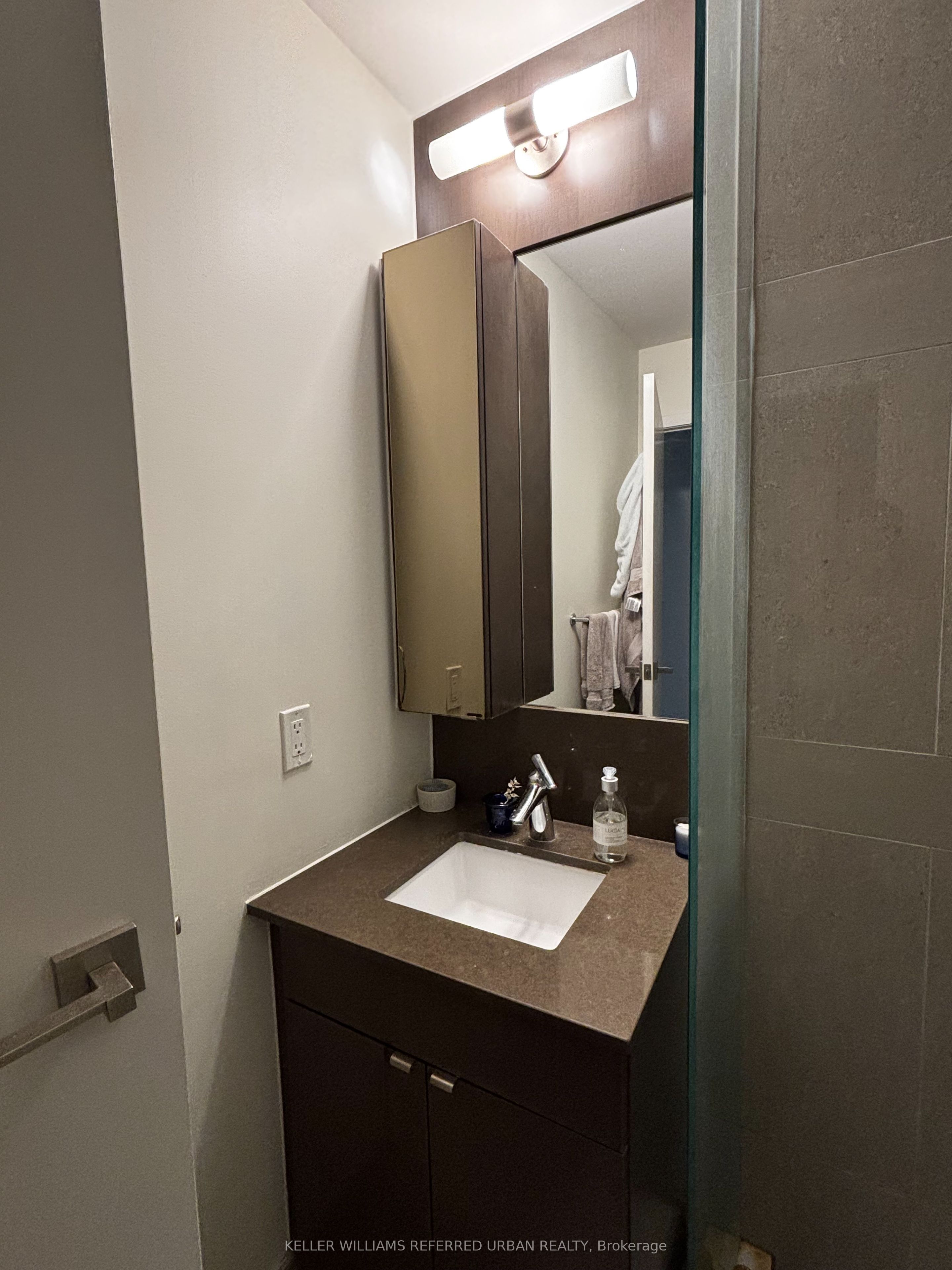 98 Lillian Street 415 Property Photo 9
