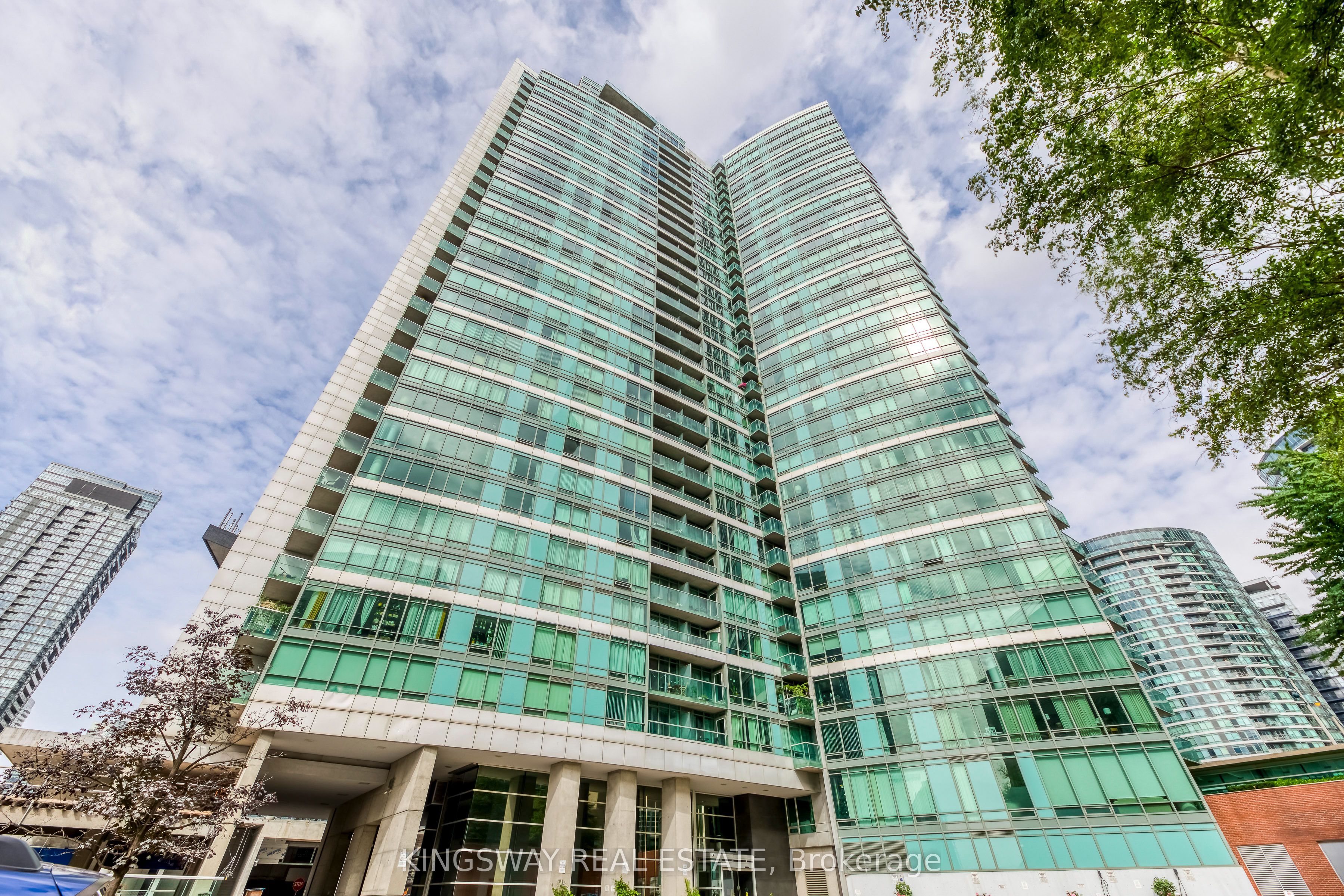 81 Navy Wharf Court 3511 Property Photo 2