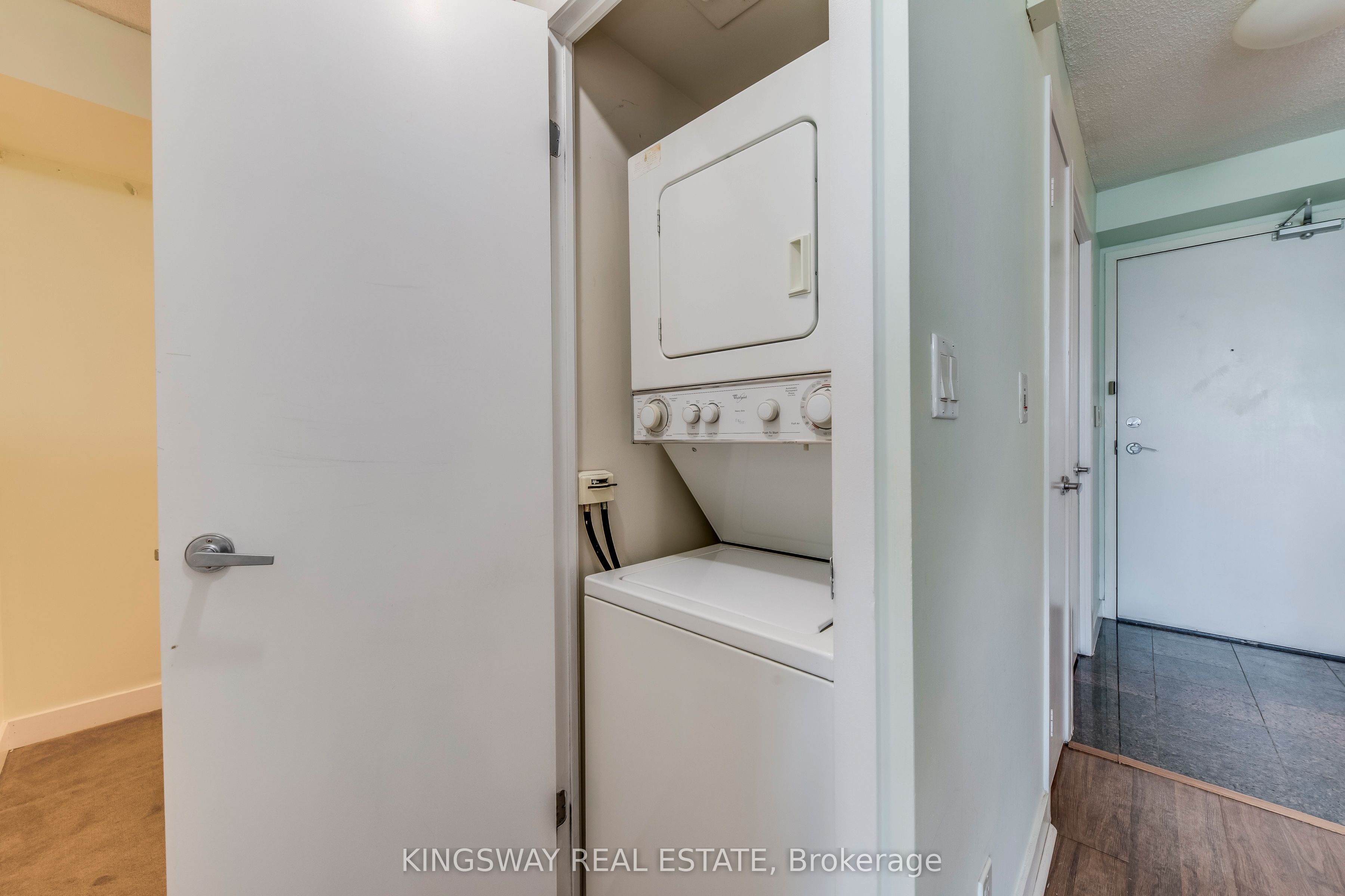 81 Navy Wharf Court 3511 Property Photo 26