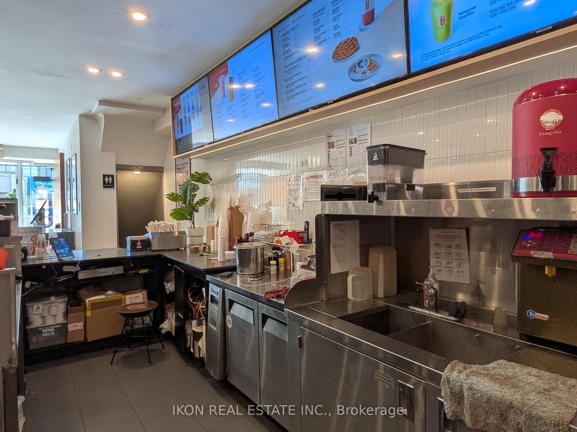 5449 Yonge Street Property Photo 6
