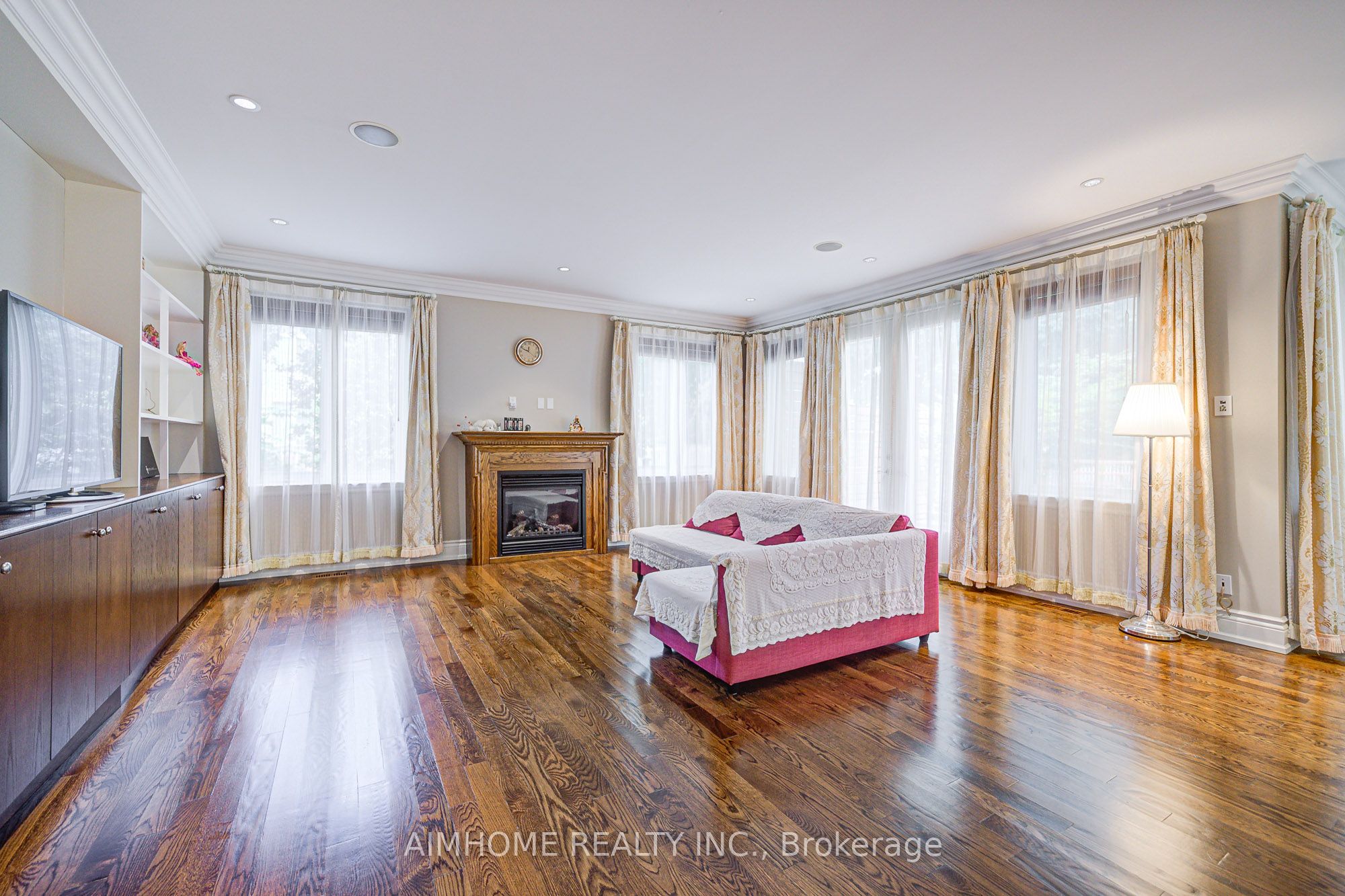 208 Florance Avenue Property Photo 9