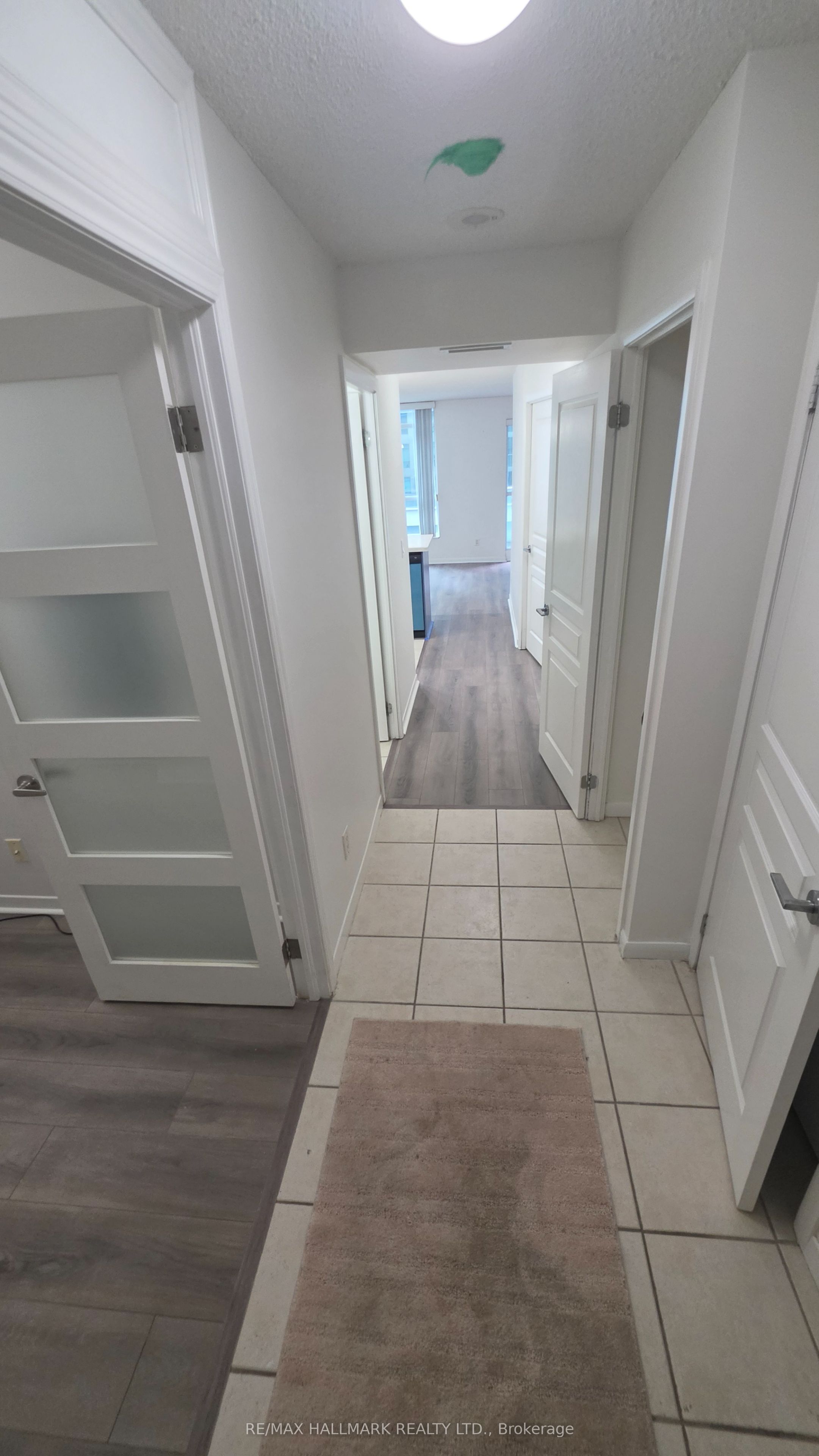 18 Yonge Street 914 Property Photo 4