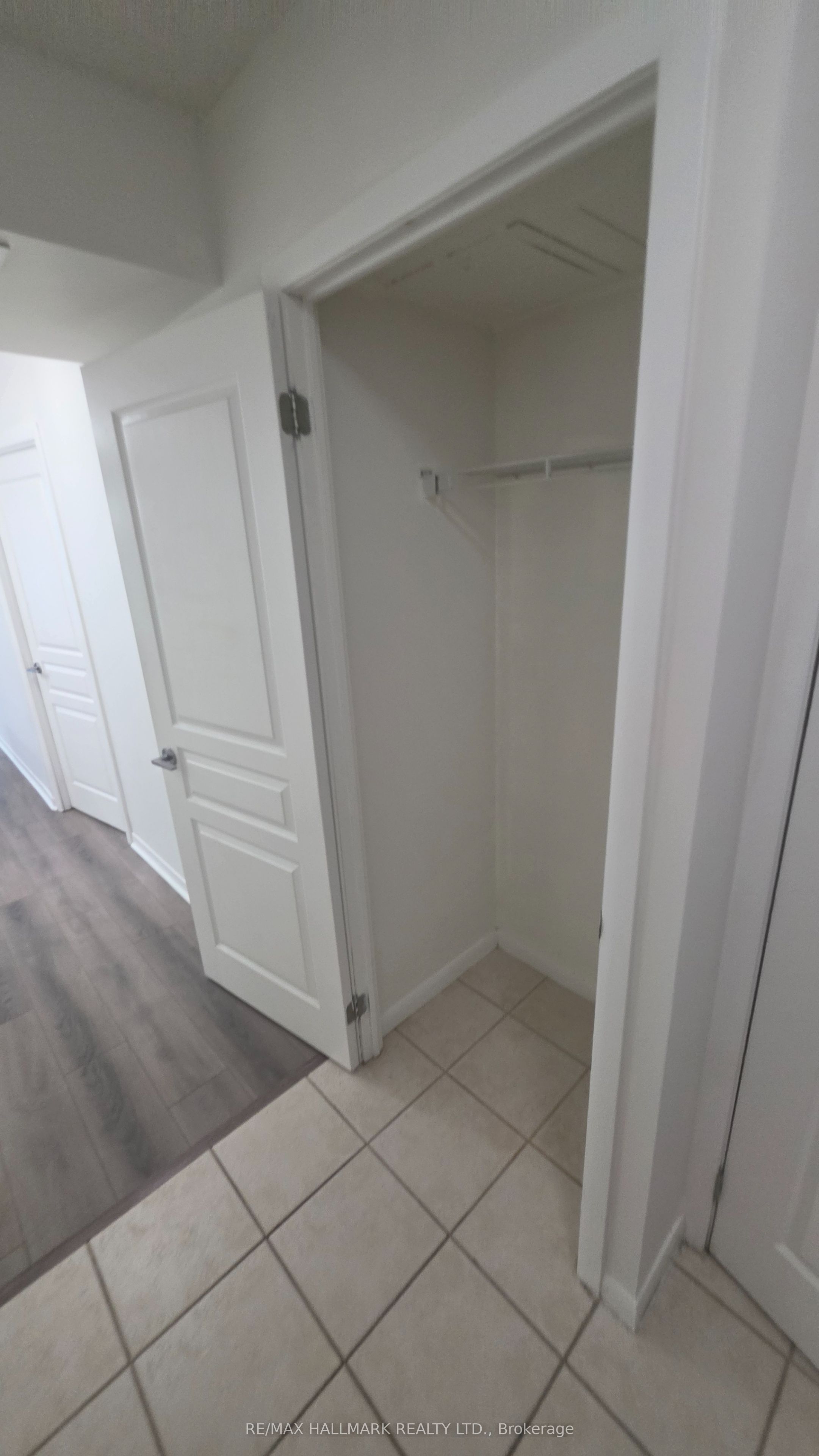 18 Yonge Street 914 Property Photo 11