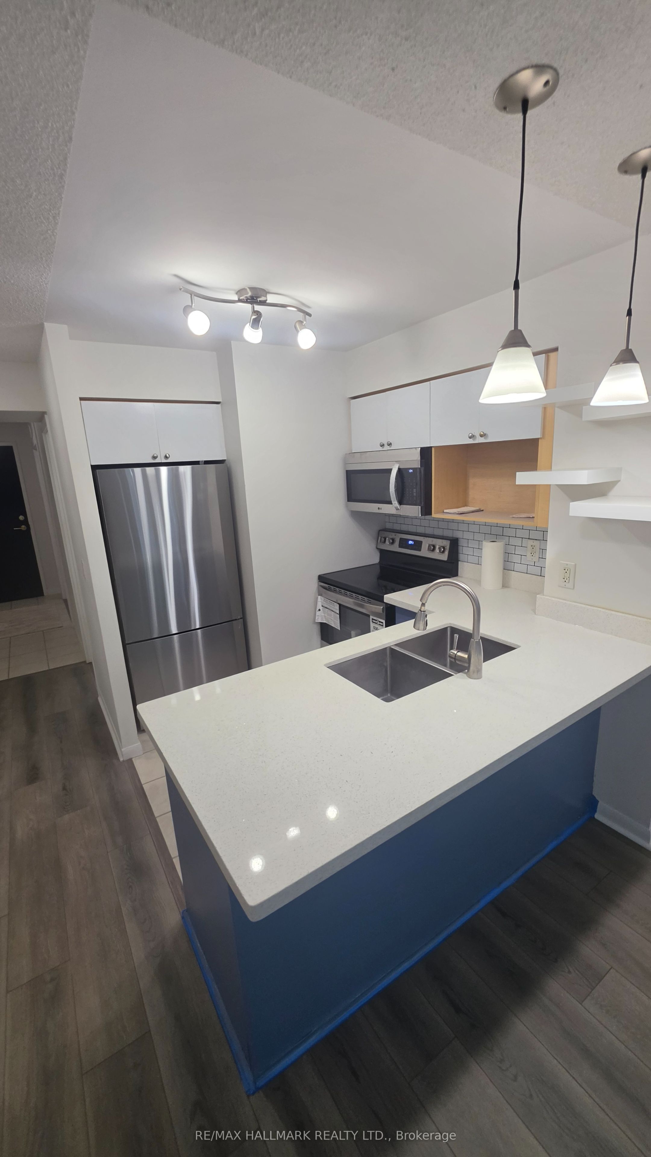 18 Yonge Street 914 Property Photo 18